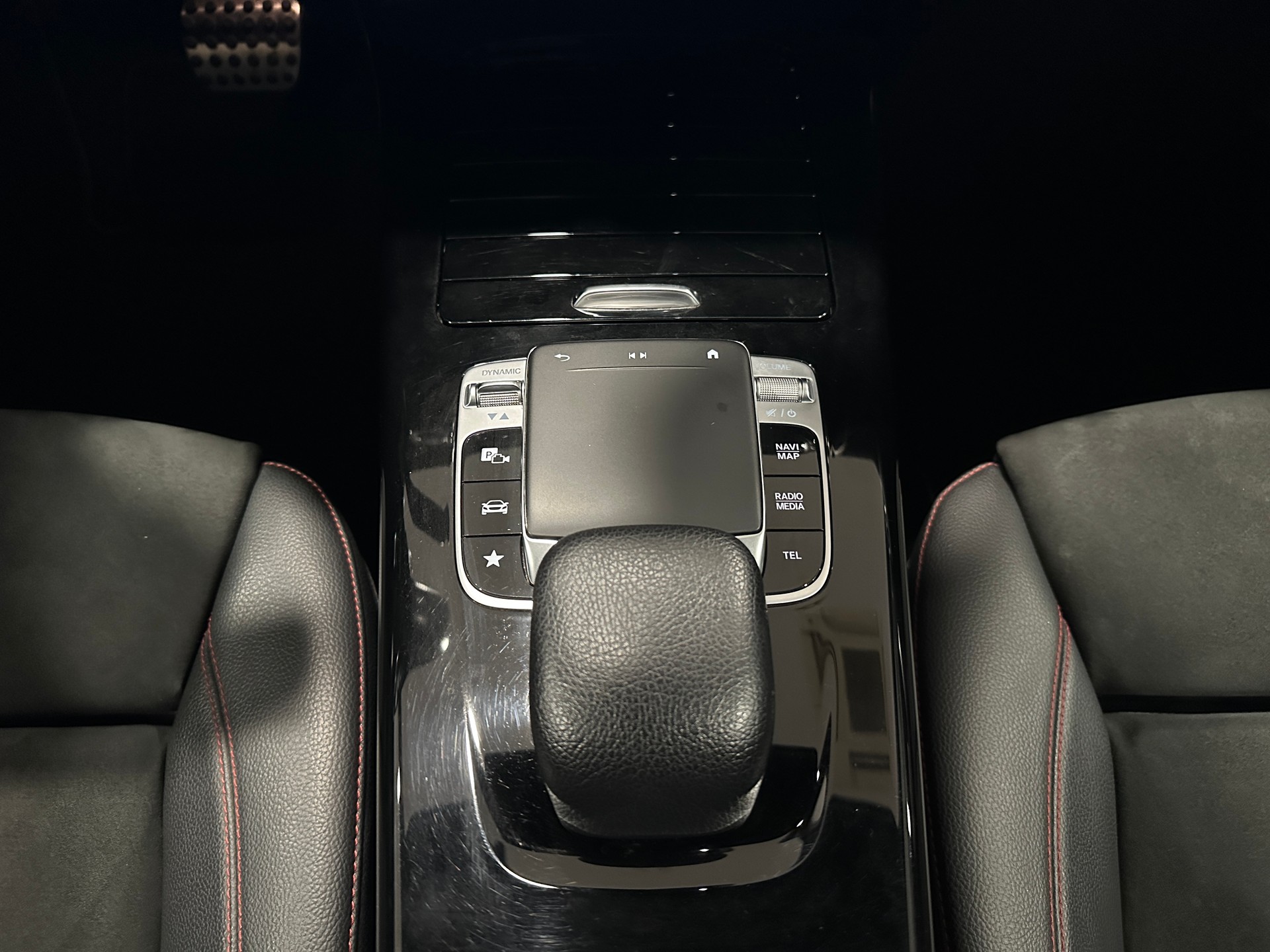 MERCEDES-BENZ A 180 AMG Line 7G-DCT-image-20