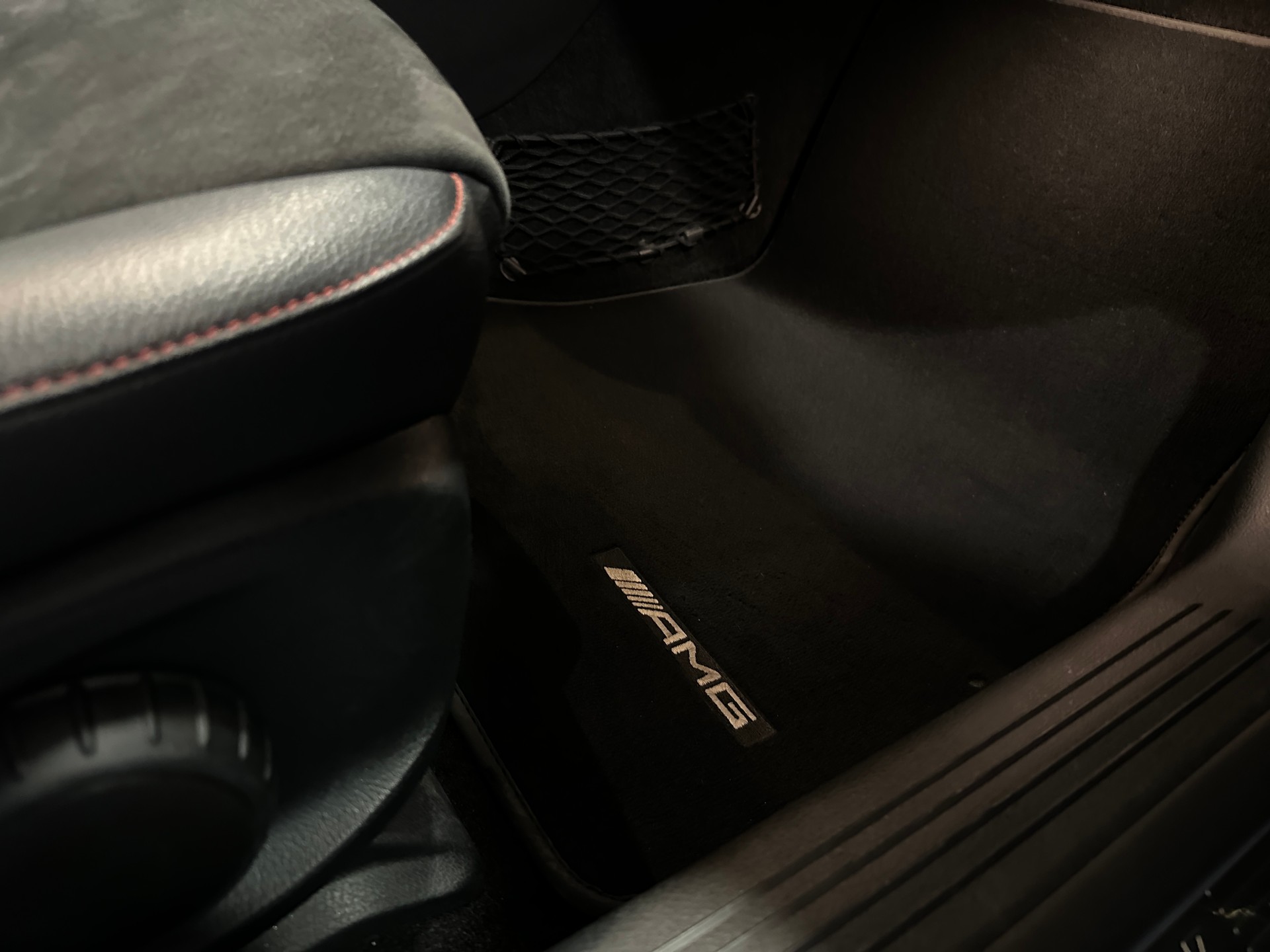 MERCEDES-BENZ A 180 AMG Line 7G-DCT-image-27