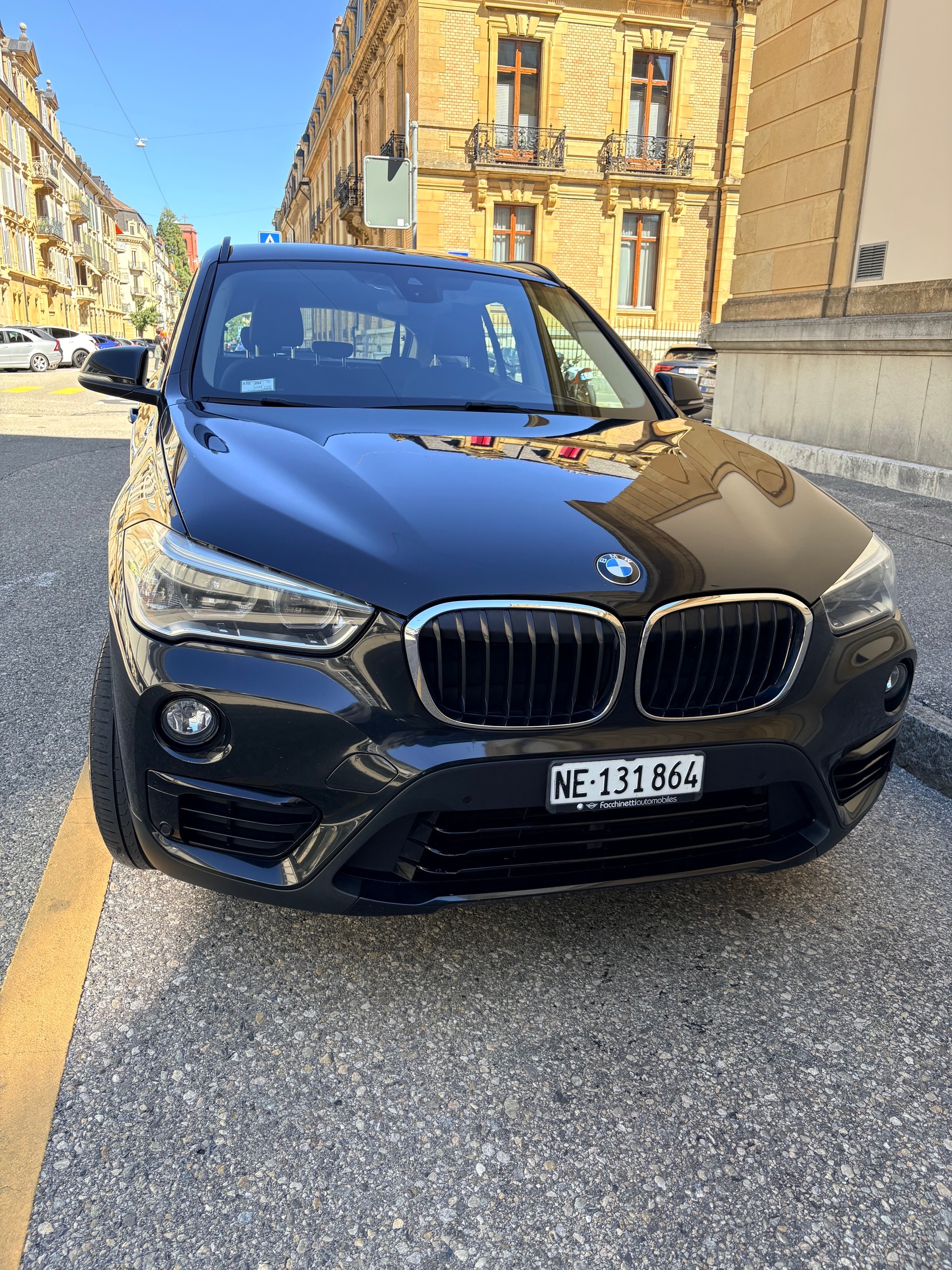 BMW 18d xDrive-image-0
