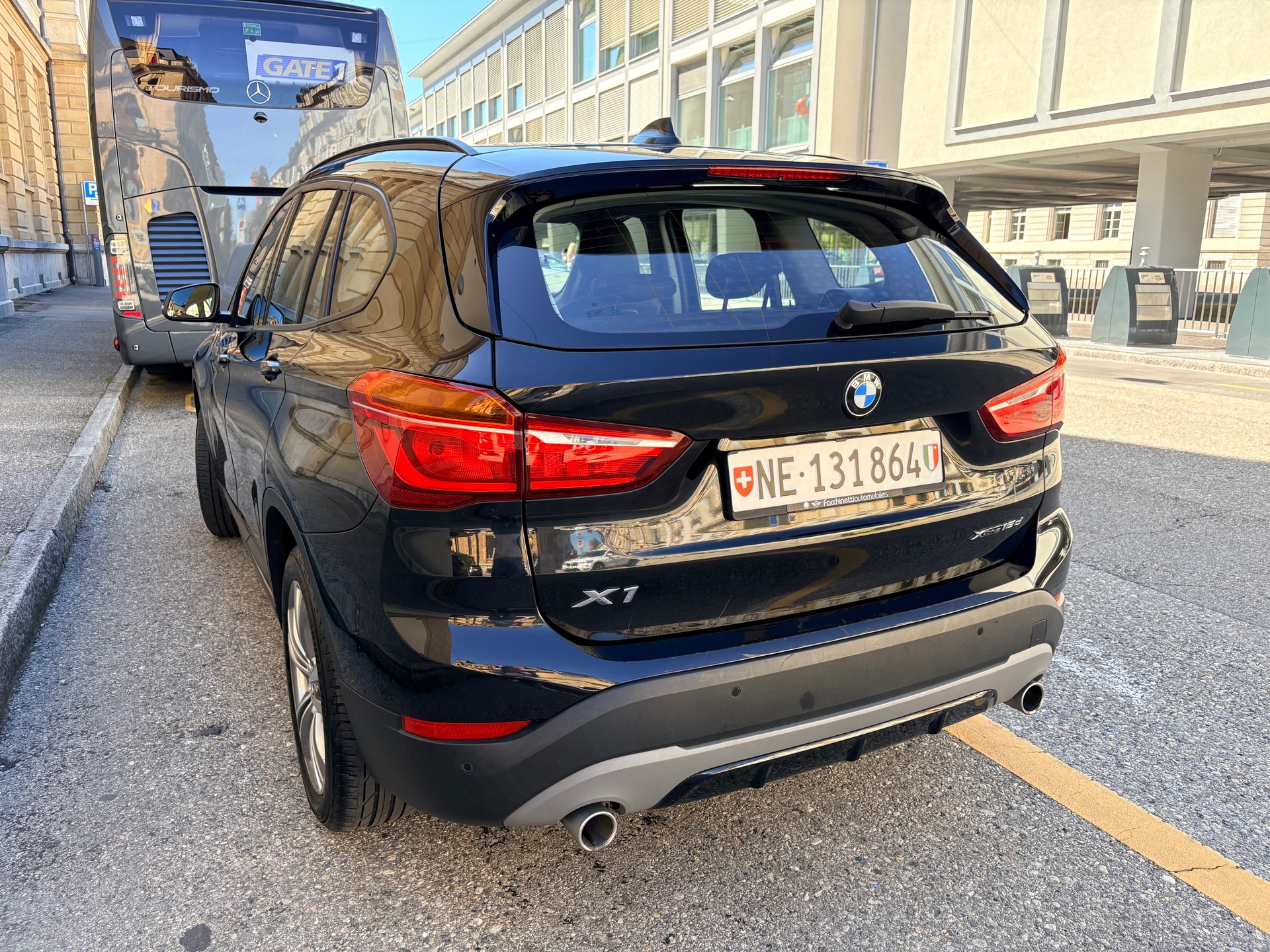 BMW 18d xDrive-image-2
