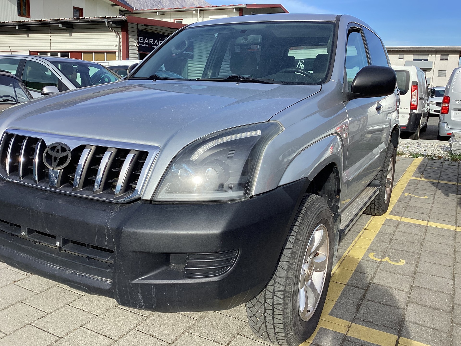 TOYOTA Land Cruiser 3.0 TD Linea Terra-image-0