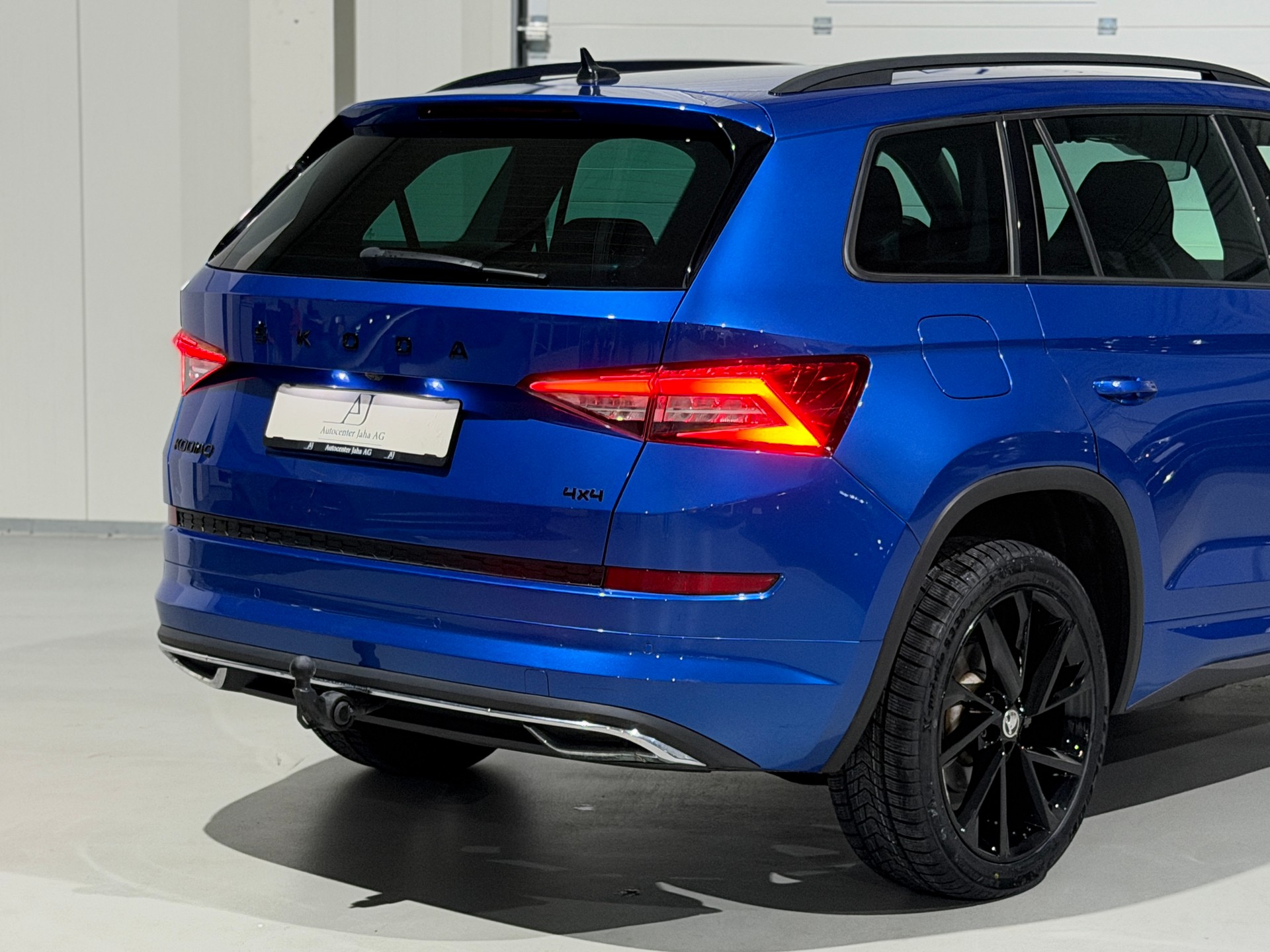 SKODA Kodiaq 2.0 TSI 4x4 Sport Line (AHK 2T) 7 Platz-image-5