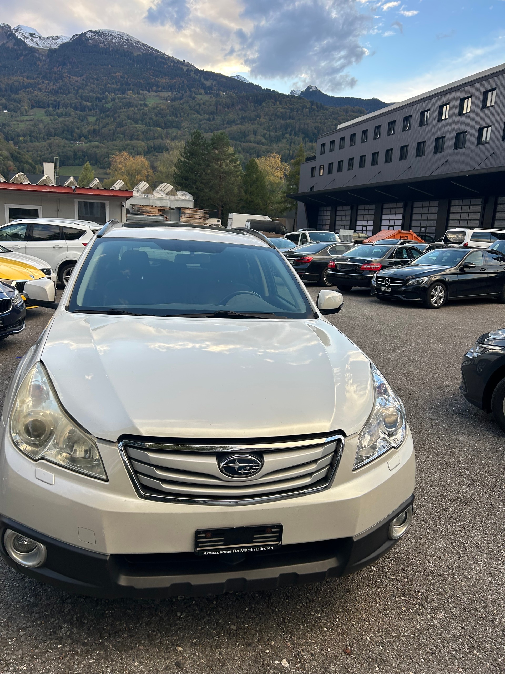 SUBARU Outback 3.6R Executive AWD Automatic-image-11