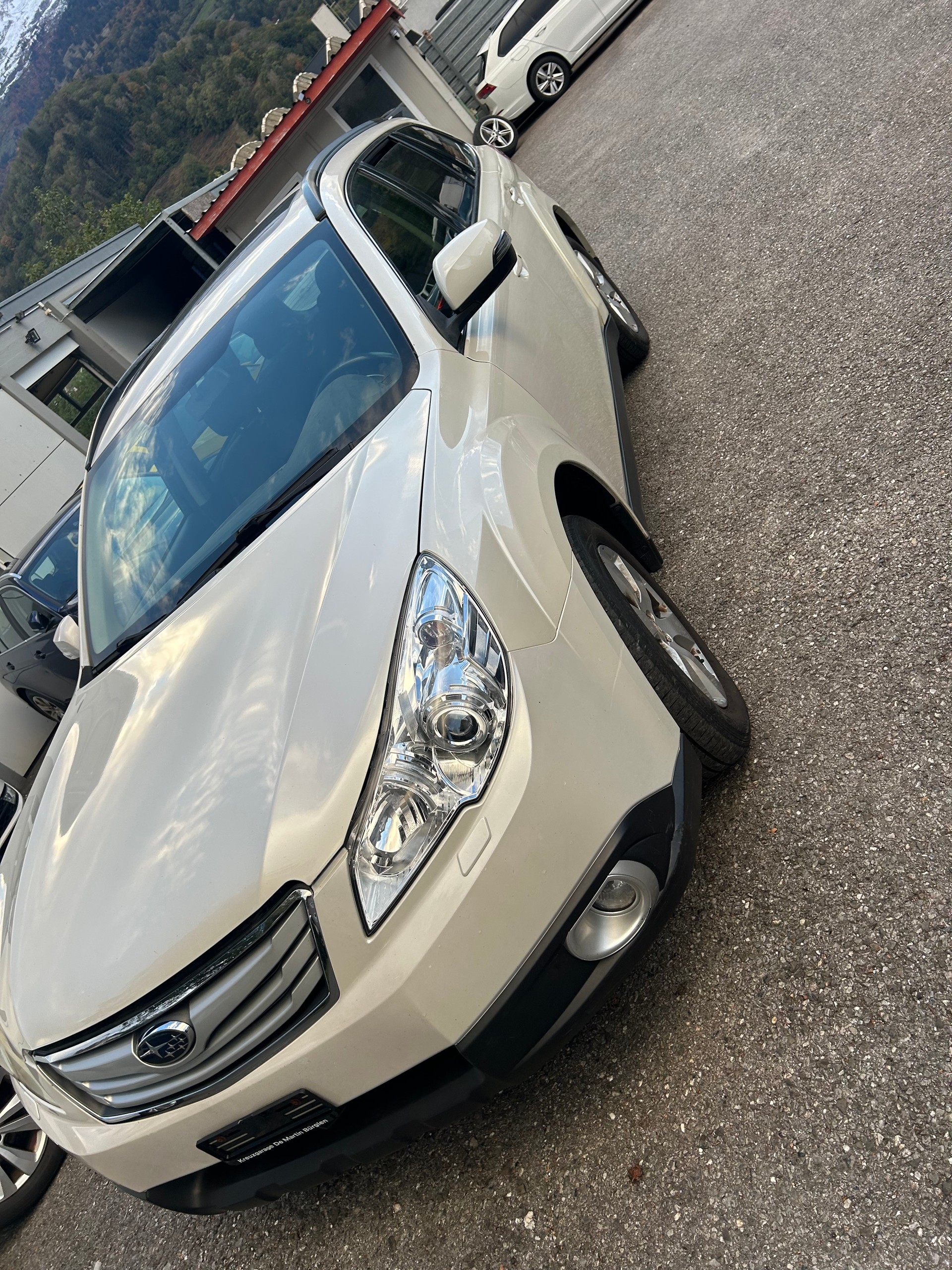 SUBARU Outback 3.6R Executive AWD Automatic-image-10
