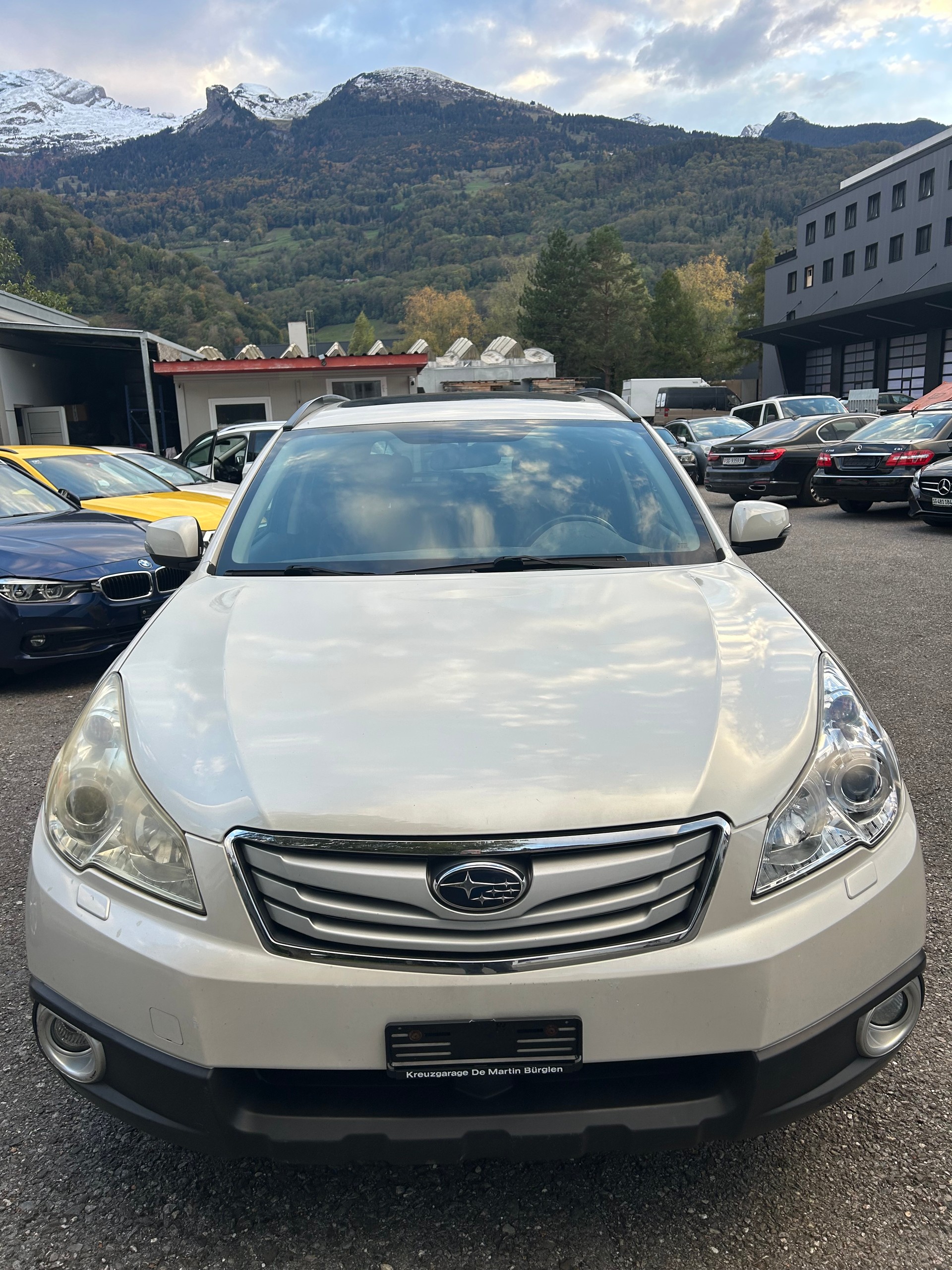 SUBARU Outback 3.6R Executive AWD Automatic-image-0
