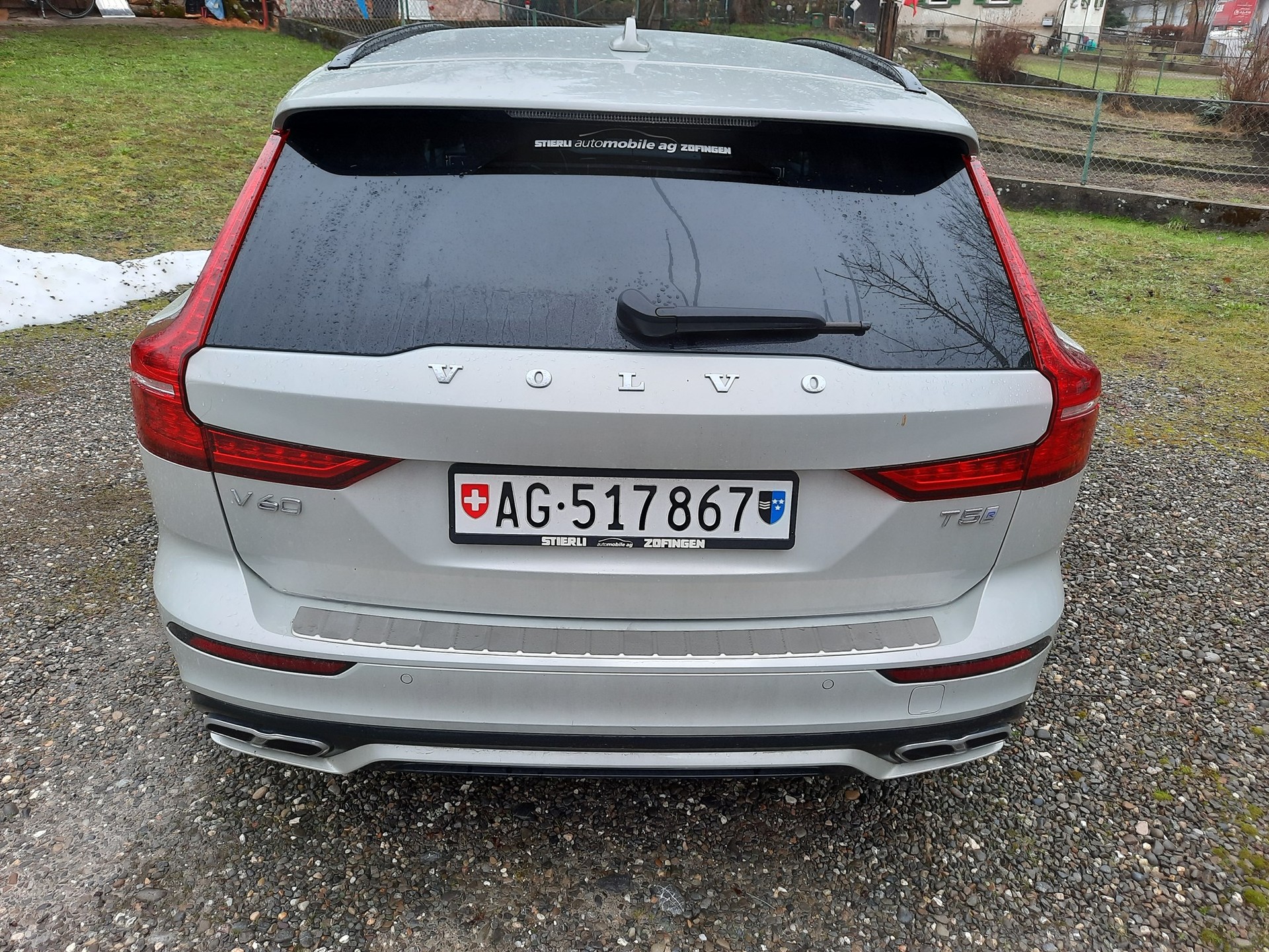 VOLVO V60 T5 R-Design Geartronic-image-3