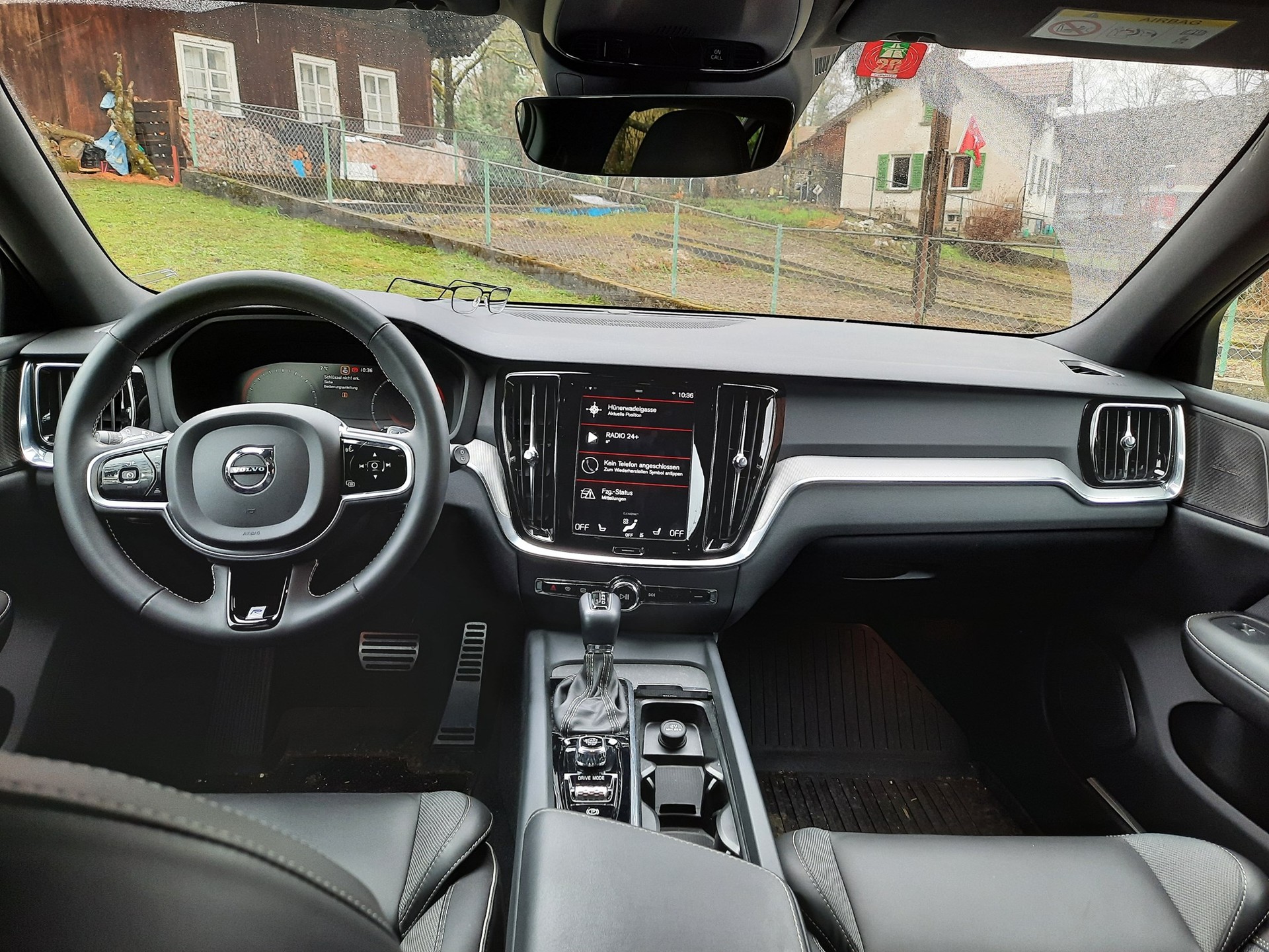 VOLVO V60 T5 R-Design Geartronic-image-4