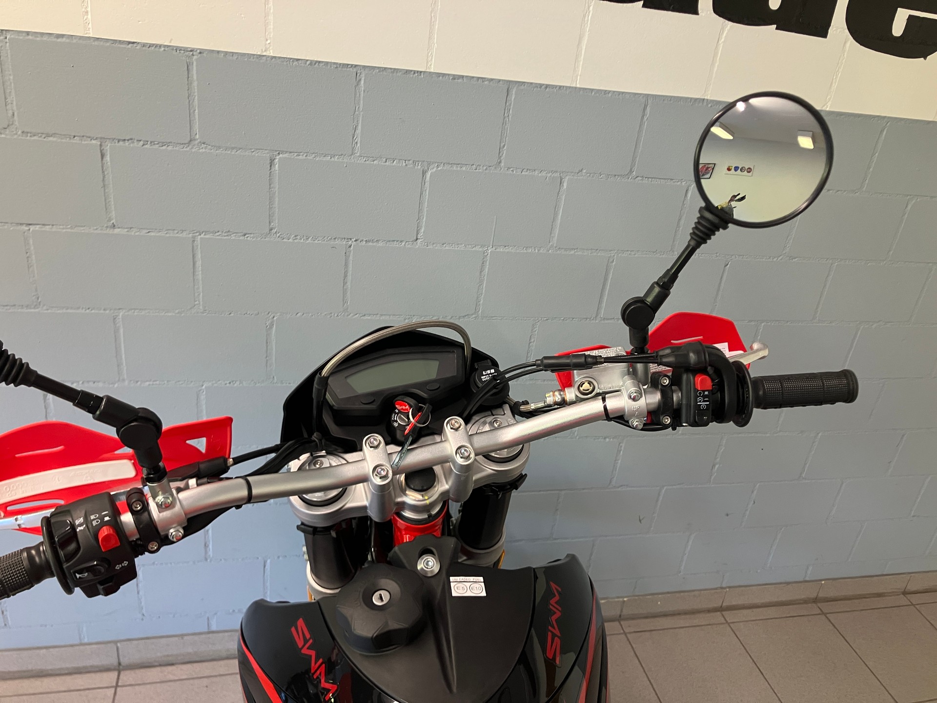 SWM SM 125 R-image-8