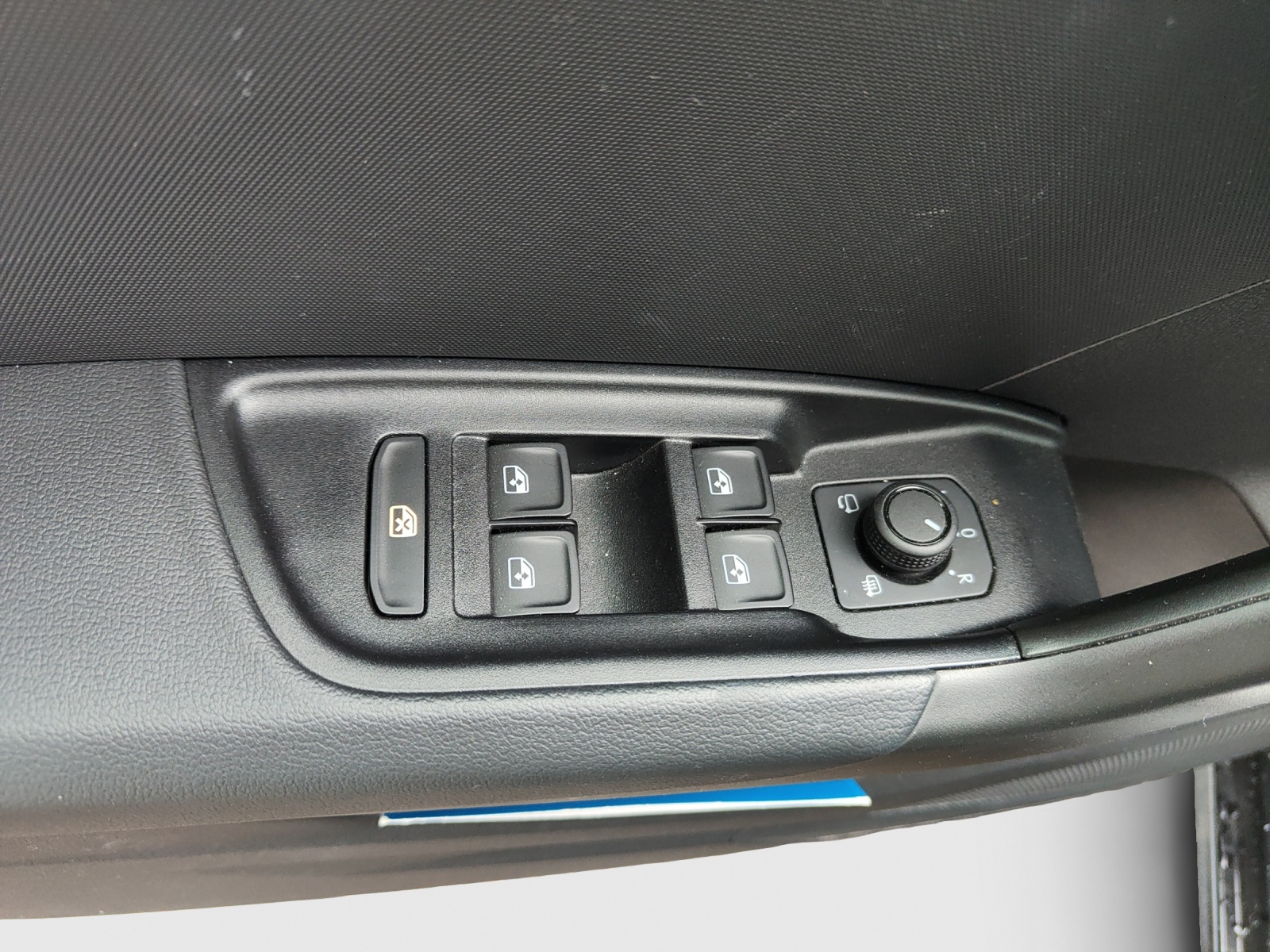 AUDI A1 Sportback 30 TFSI Attraction S-tronic-image-15