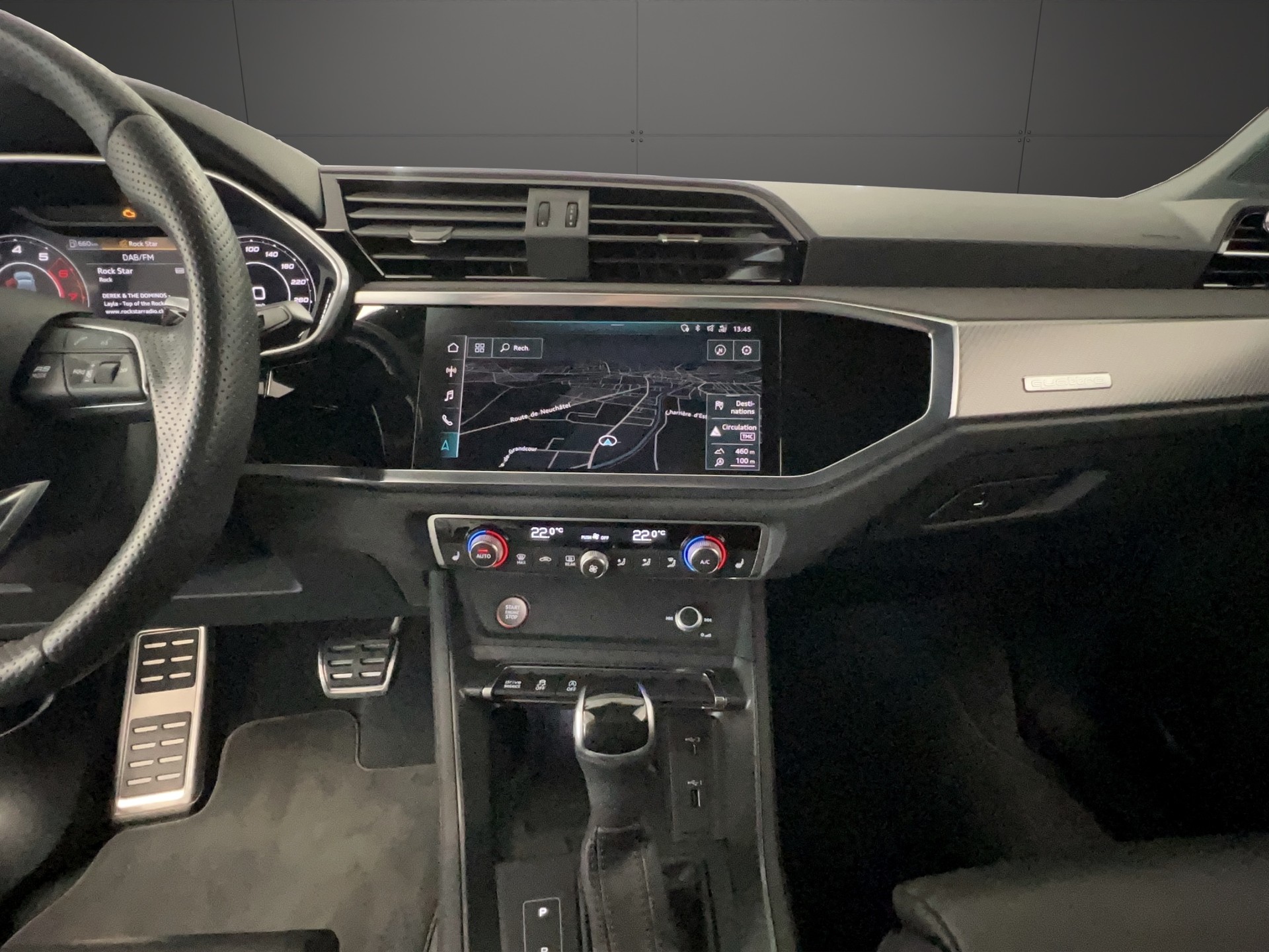 AUDI RS Q3 2.5 TFSI quattro S tronic-image-8