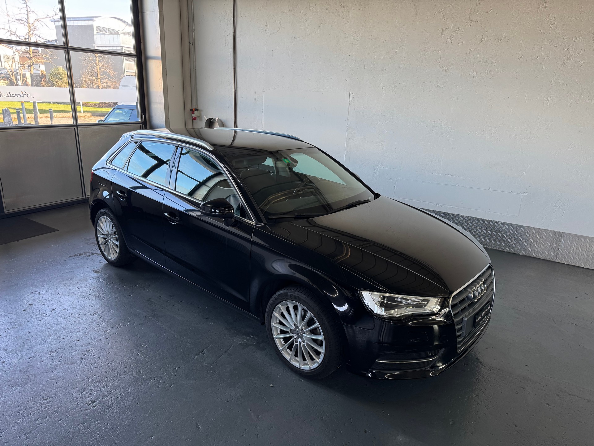 AUDI A3 Sportback 1.4 TFSI Ambition-image-0