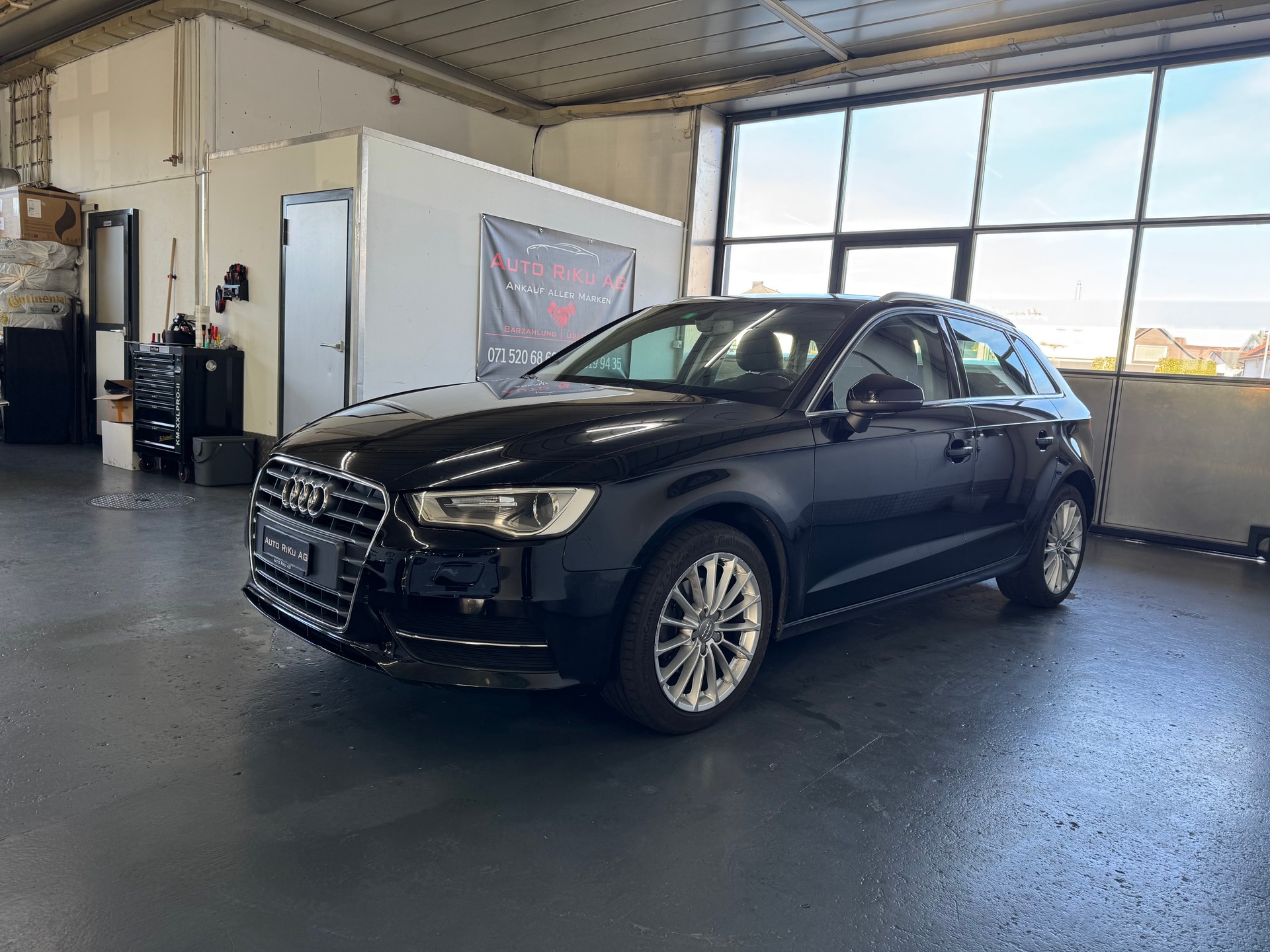 AUDI A3 Sportback 1.4 TFSI Ambition-image-5