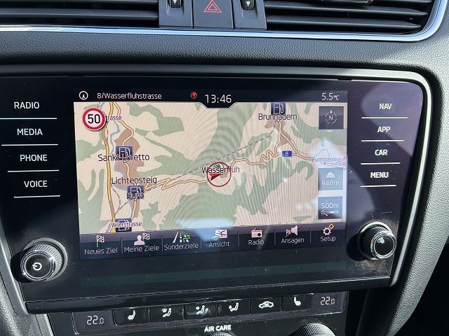 SKODA Octavia Combi 2.0 TDI Ambition 4x4-image-13