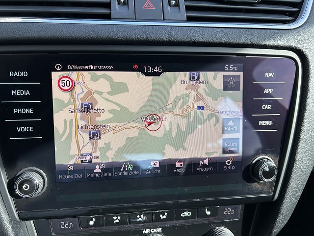 SKODA Octavia Combi 2.0 TDI Ambition 4x4-image-13