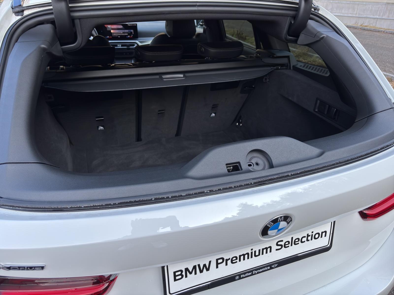 BMW 320d xDrive Touring M Sport-image-18