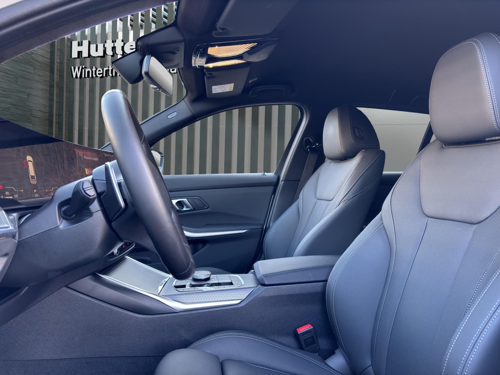 BMW 320d xDrive Touring M Sport-image-13
