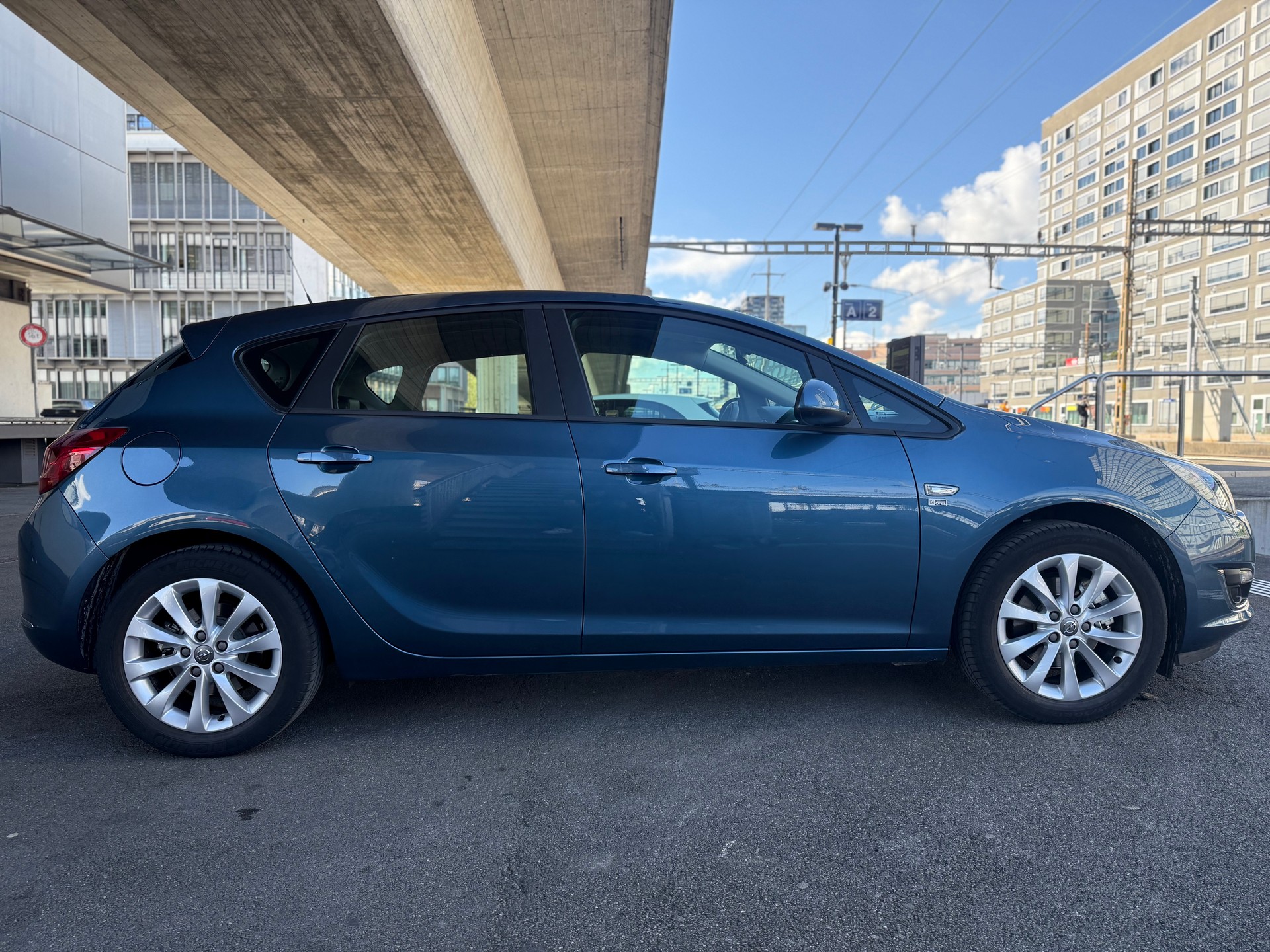 OPEL Astra 1.6i 16V Turbo Anniversary Edition-image-3