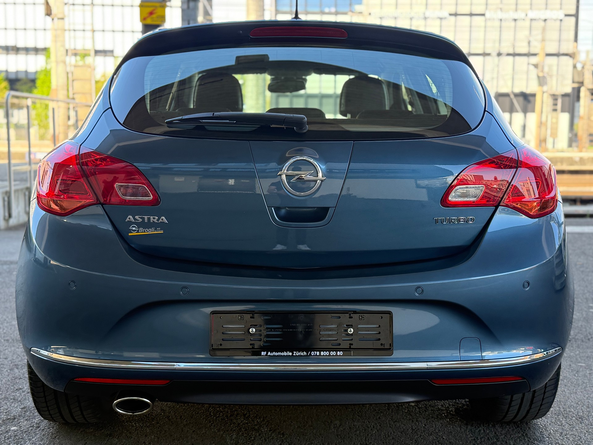 OPEL Astra 1.6i 16V Turbo Anniversary Edition-image-6