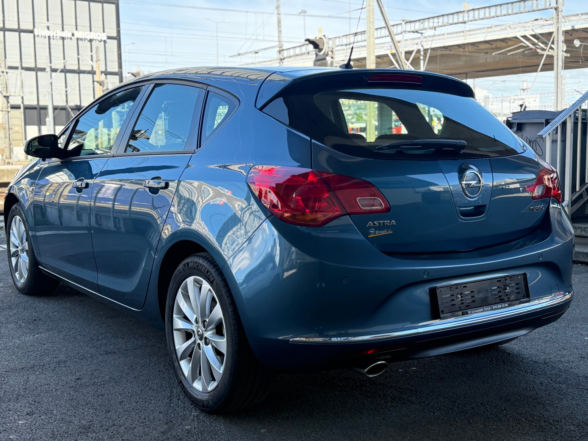 OPEL Astra 1.6i 16V Turbo Anniversary Edition-image-7