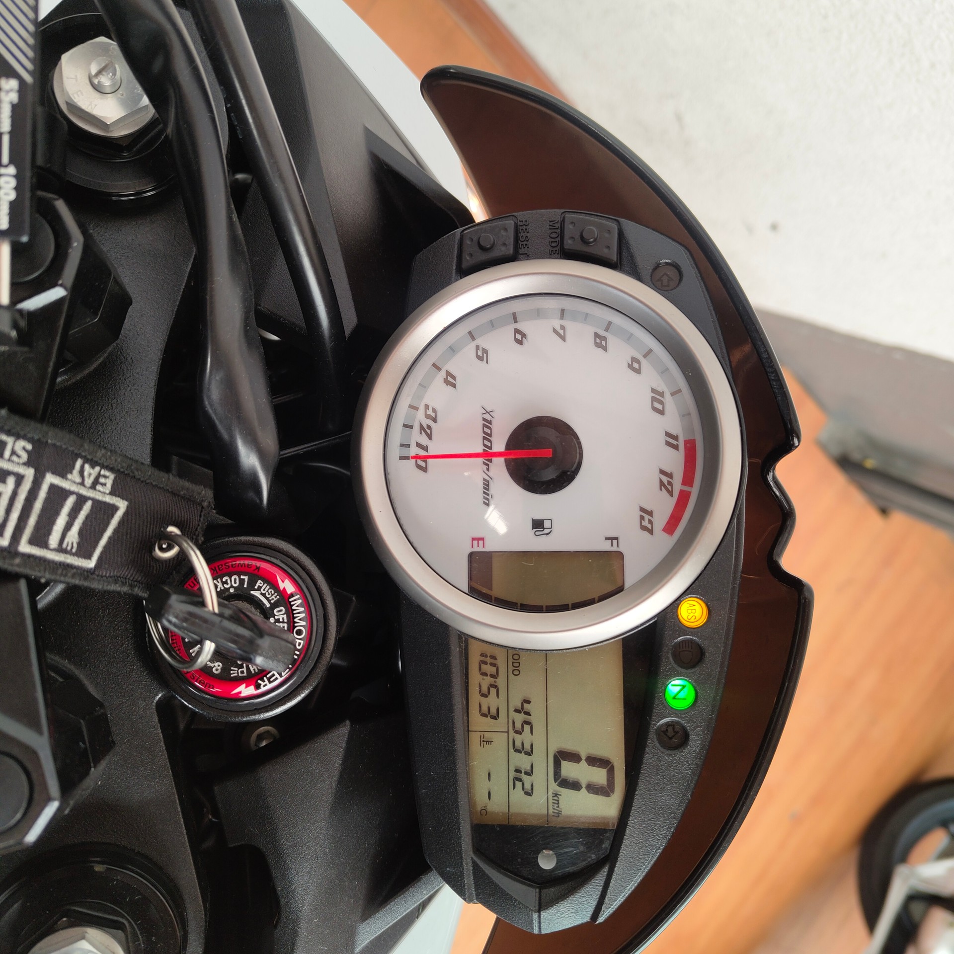KAWASAKI Z 1000 ABS-image-3