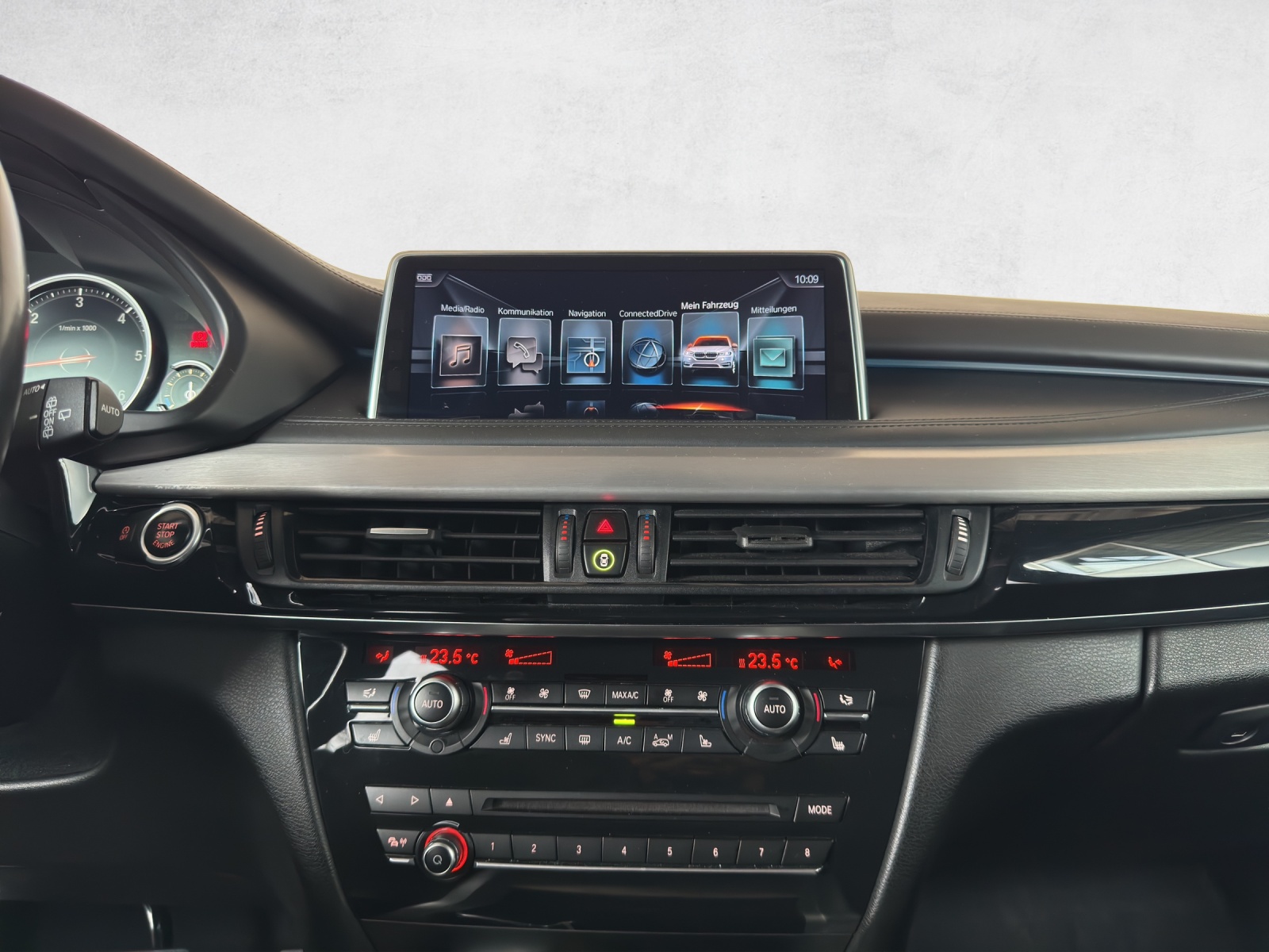 BMW X5 xDrive M50d Steptronic-image-14