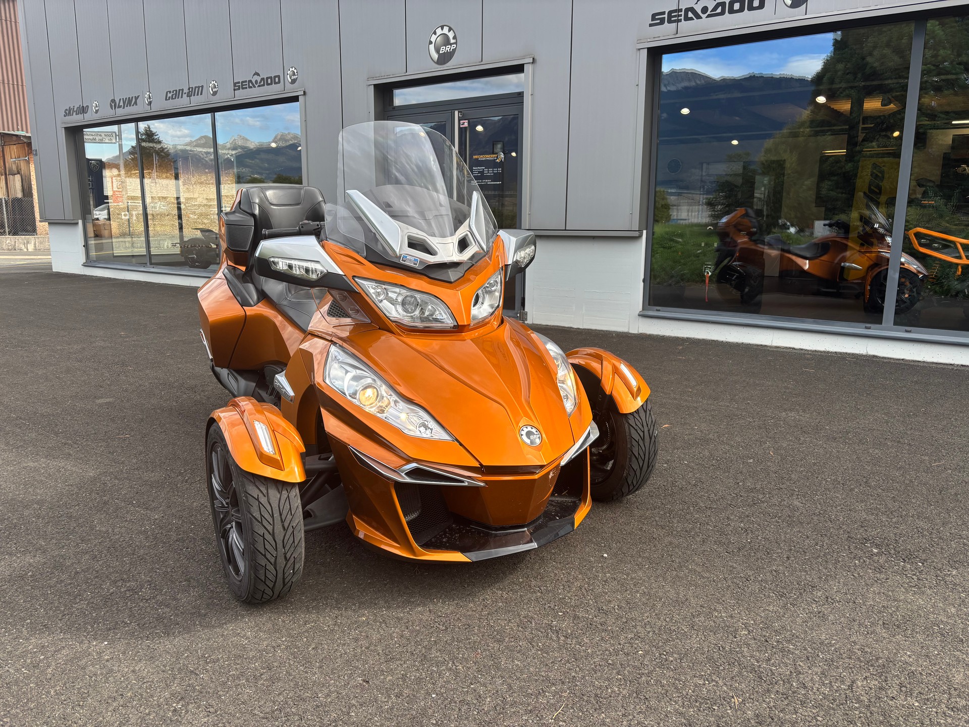 CAN-AM Spyder RT-S SE6-image-8