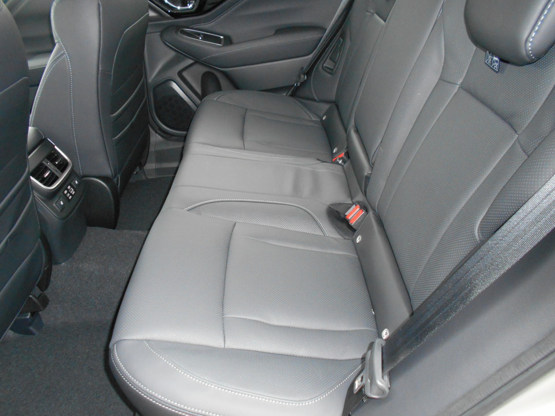 SUBARU Outback 2.5 FINAL EDITION-image-10