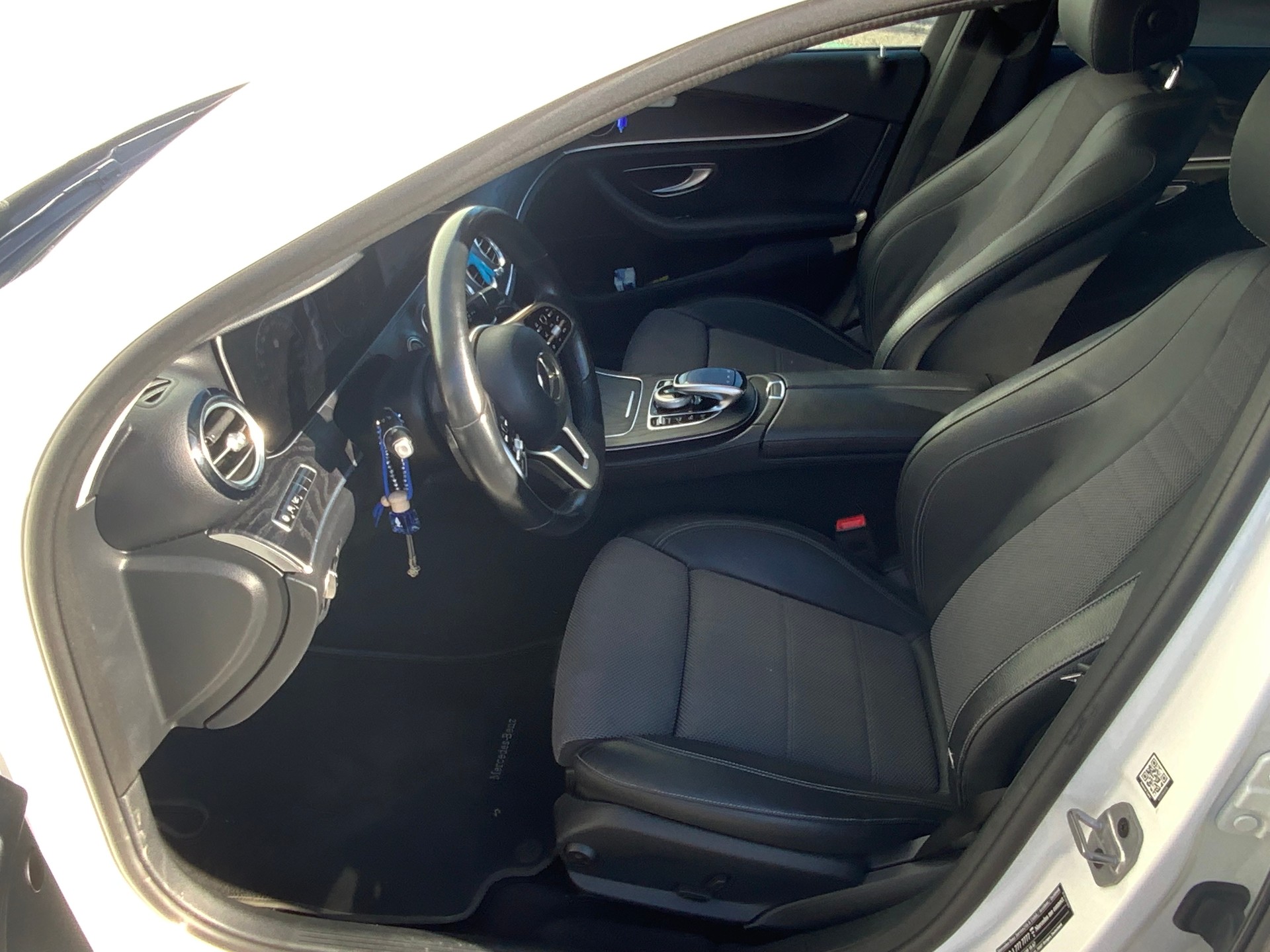 MERCEDES-BENZ E 220 d Avantgarde 9G-Tronic-image-8
