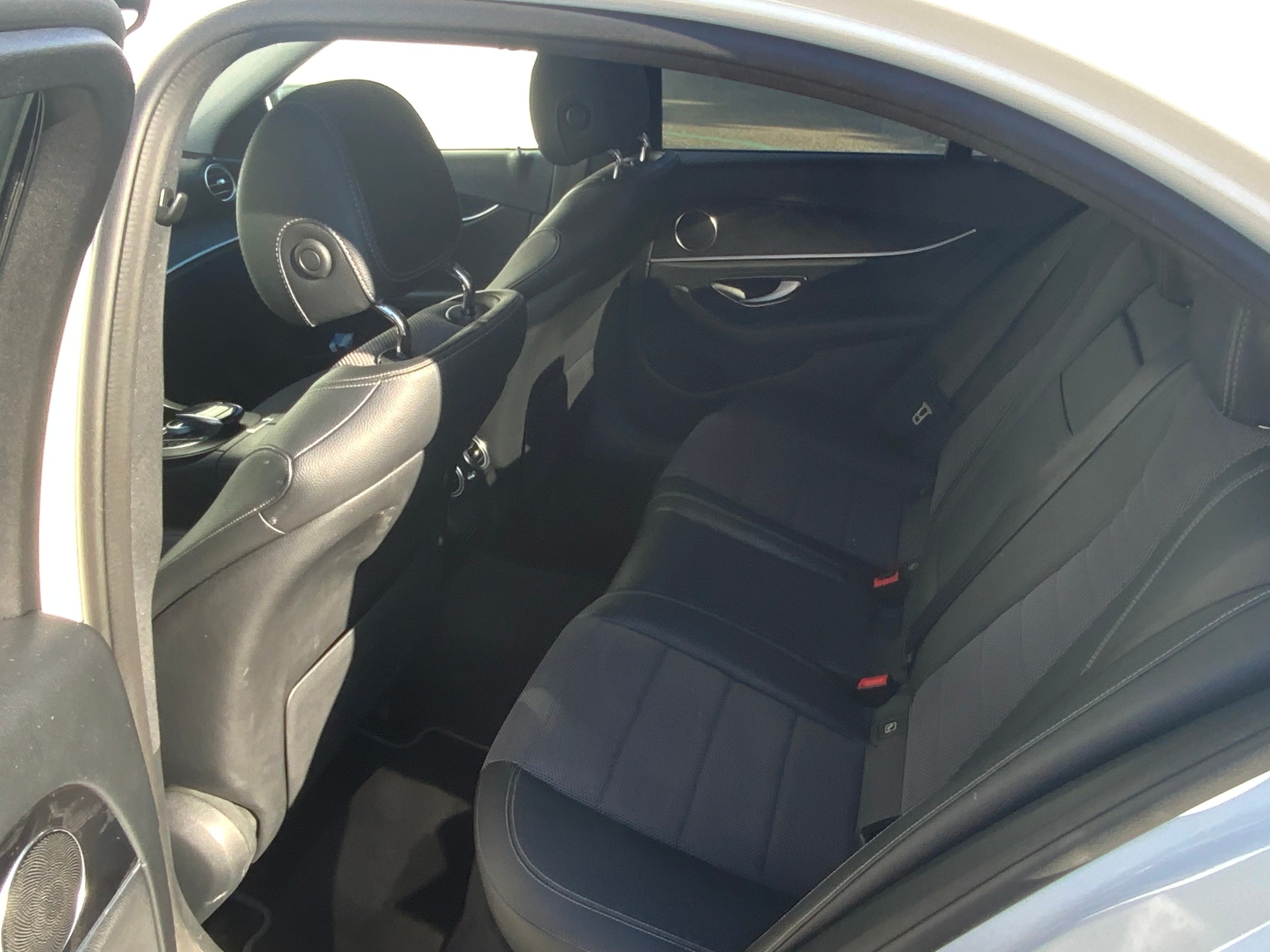 MERCEDES-BENZ E 220 d Avantgarde 9G-Tronic-image-10