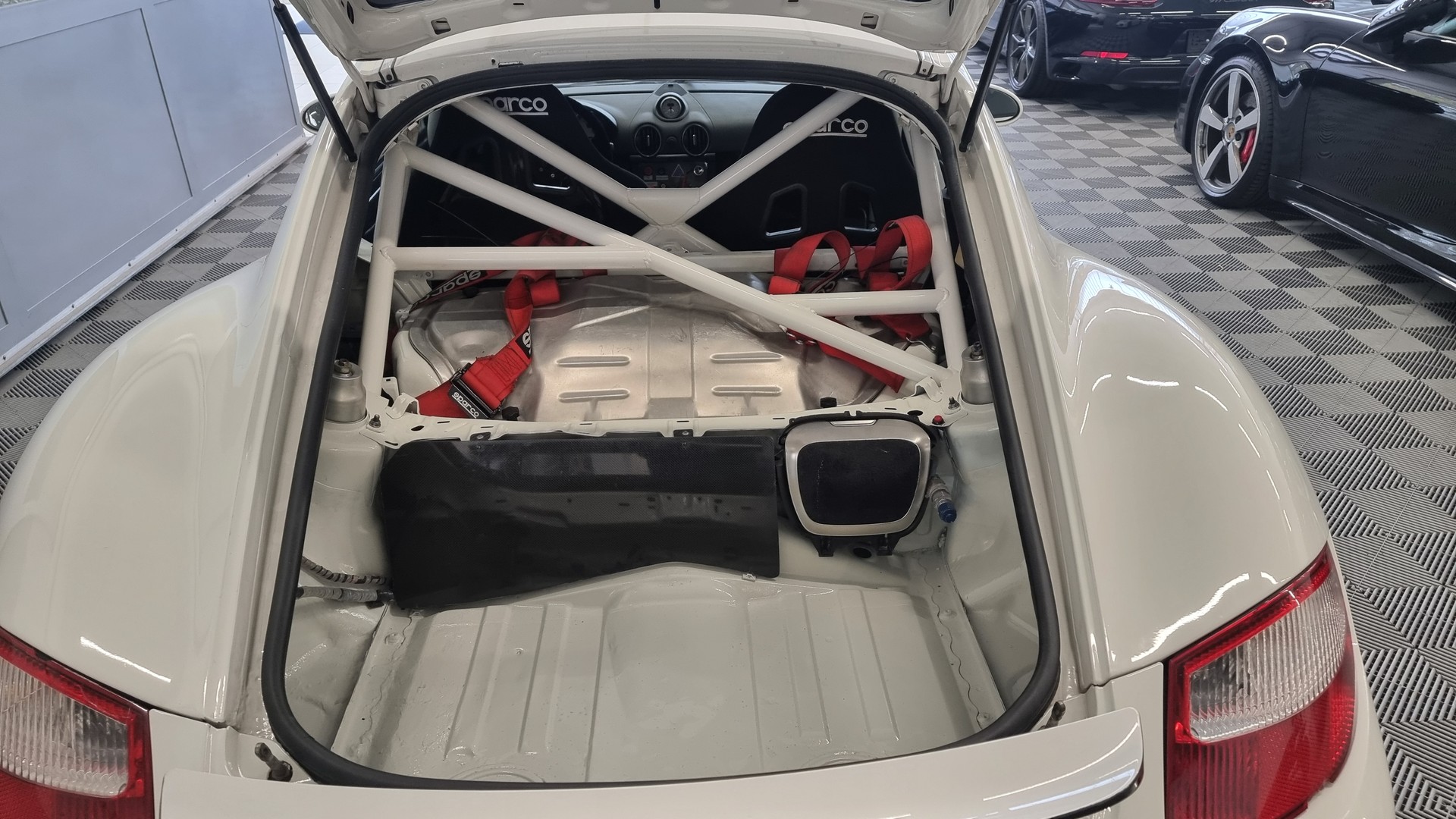 PORSCHE Cayman 987 CUP-image-5