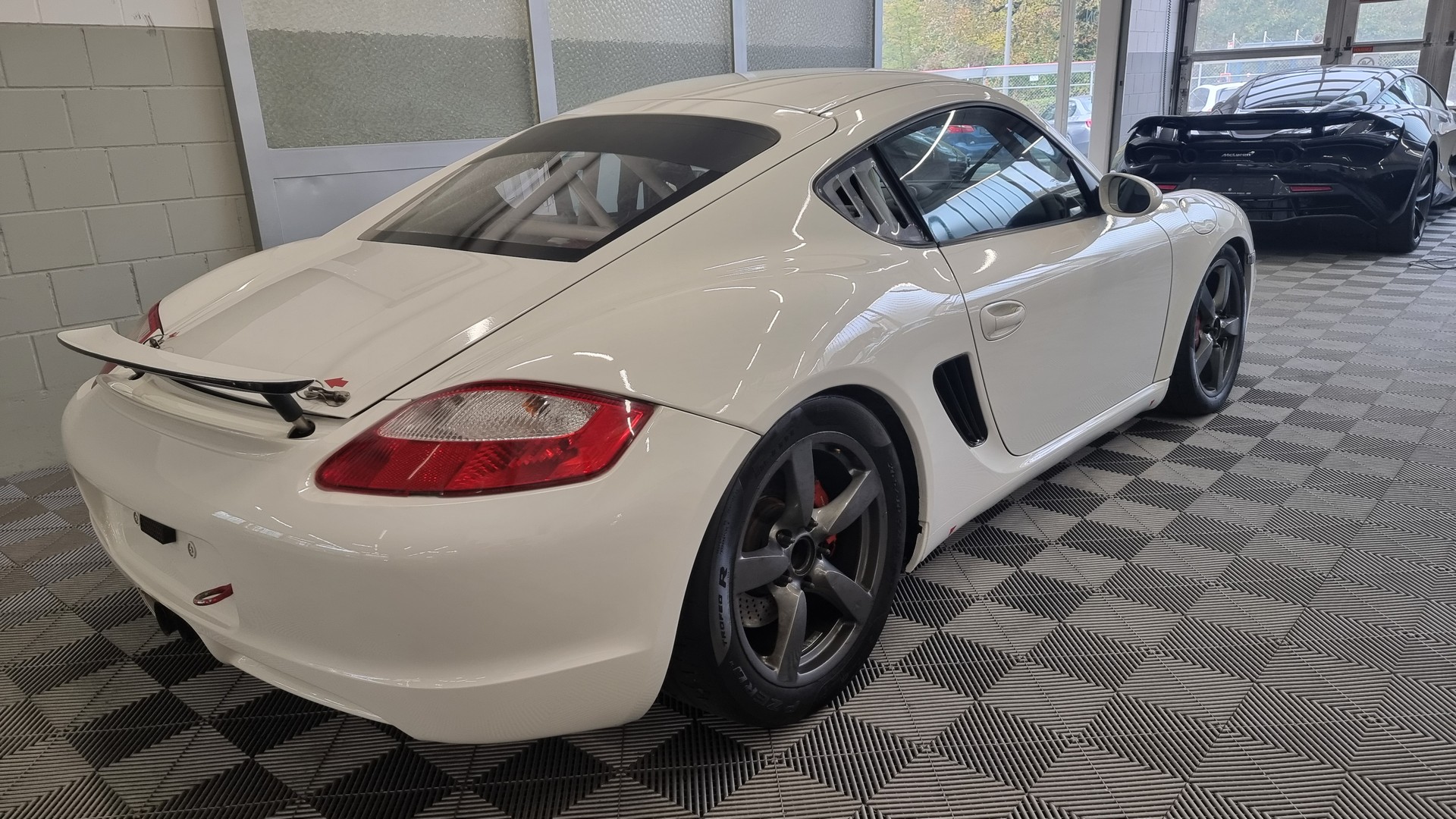 PORSCHE Cayman 987 CUP-image-3
