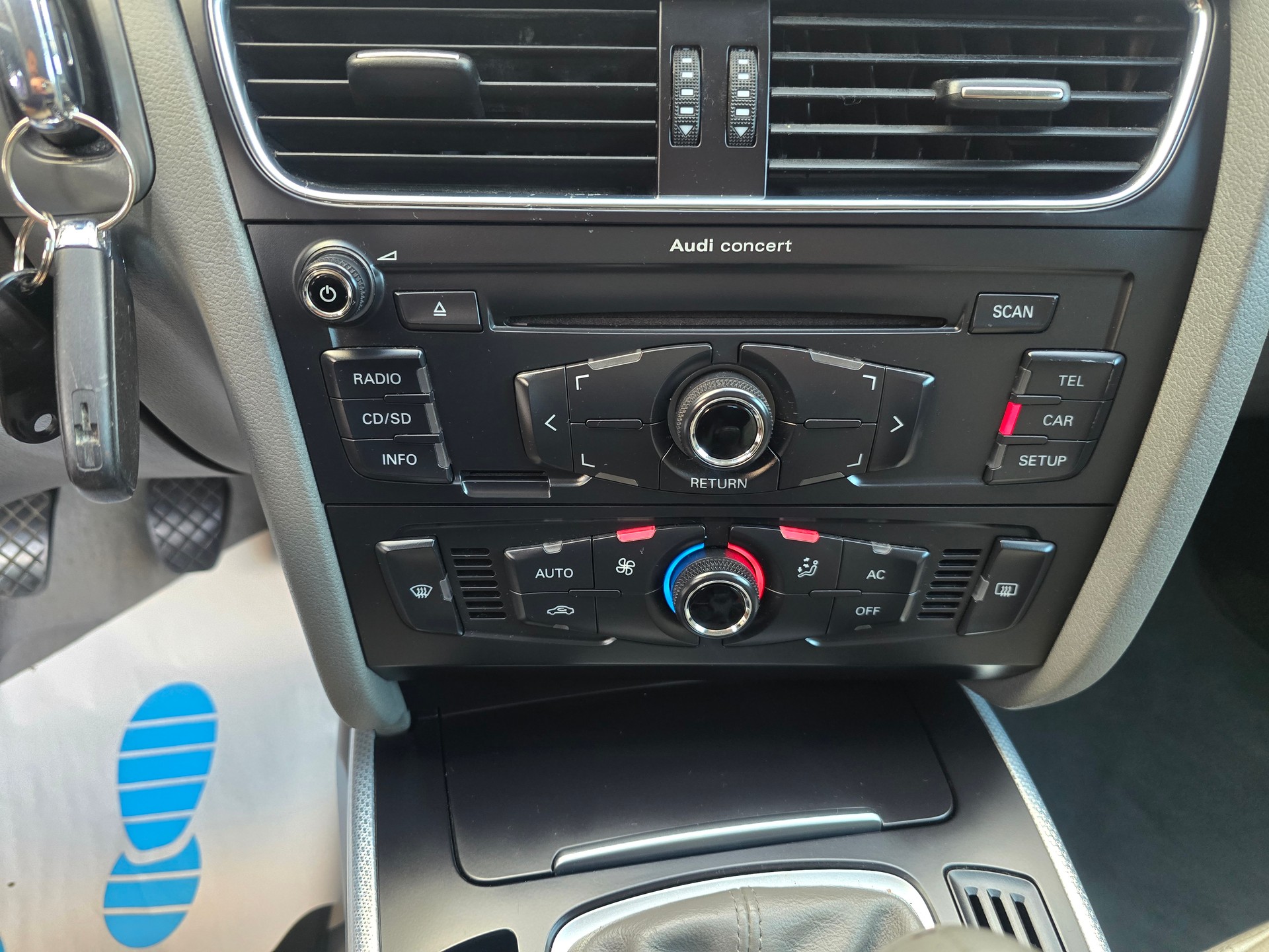 AUDI A4 Avant 2.0 TDI-image-22