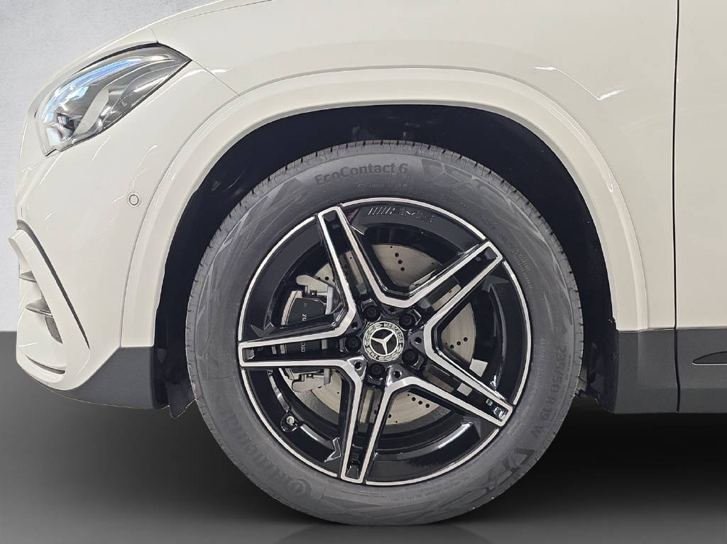 MERCEDES-BENZ GLA 250 Swiss Star-image-6