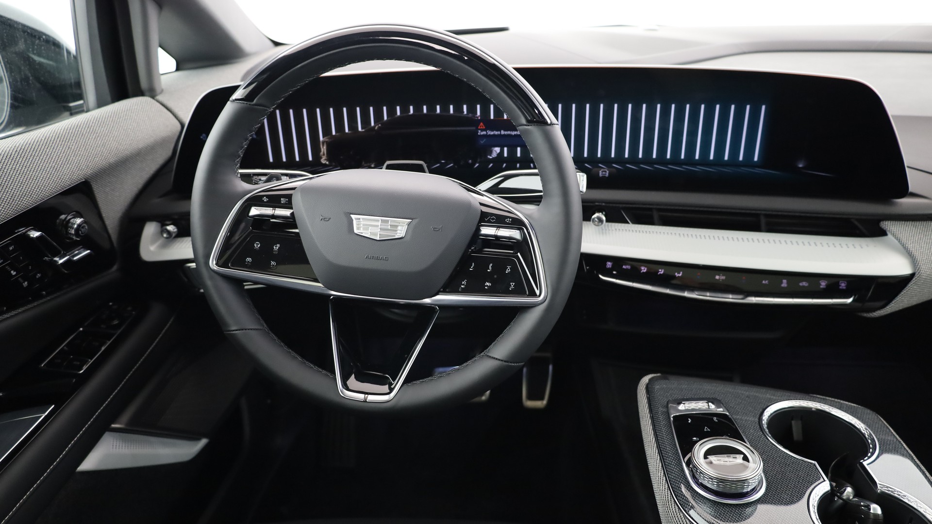 CADILLAC OPTIQ Premium Sport 75 kWh AWD-showroom-element-3