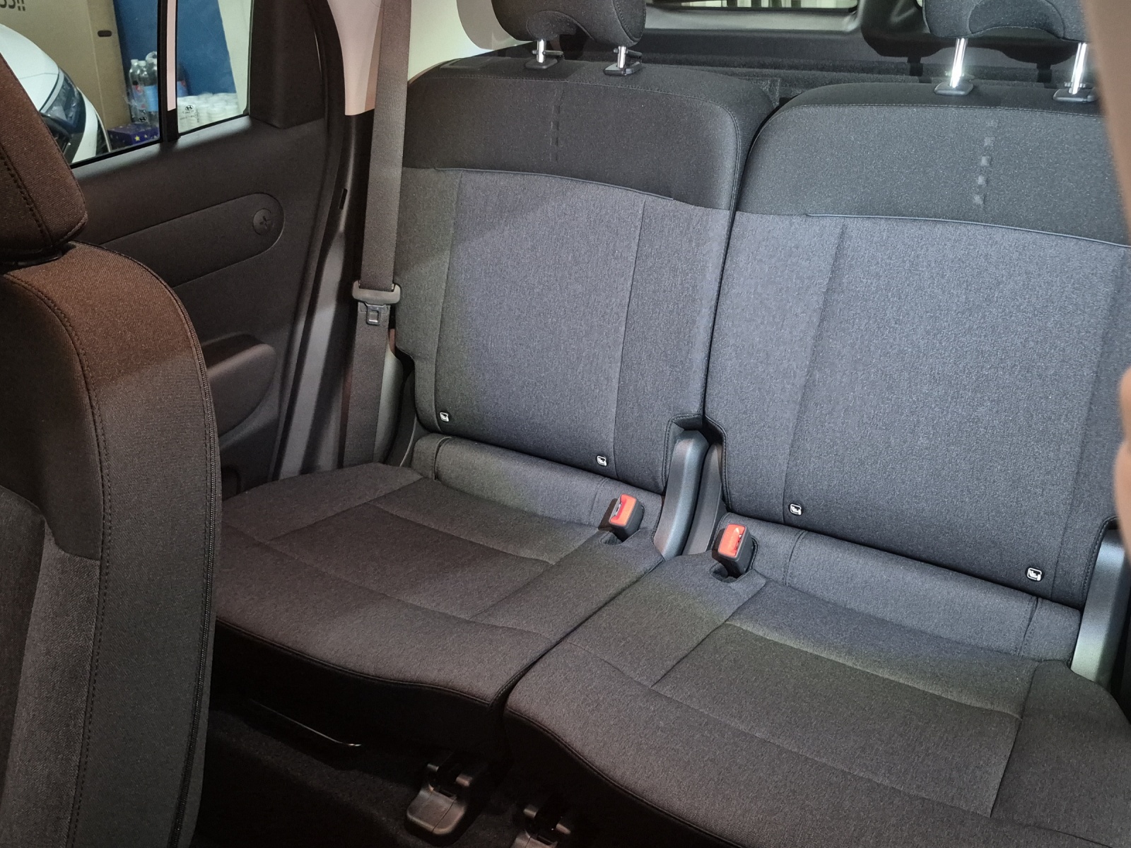 HYUNDAI Inster Electric Amplia Interior schwarz-image-6