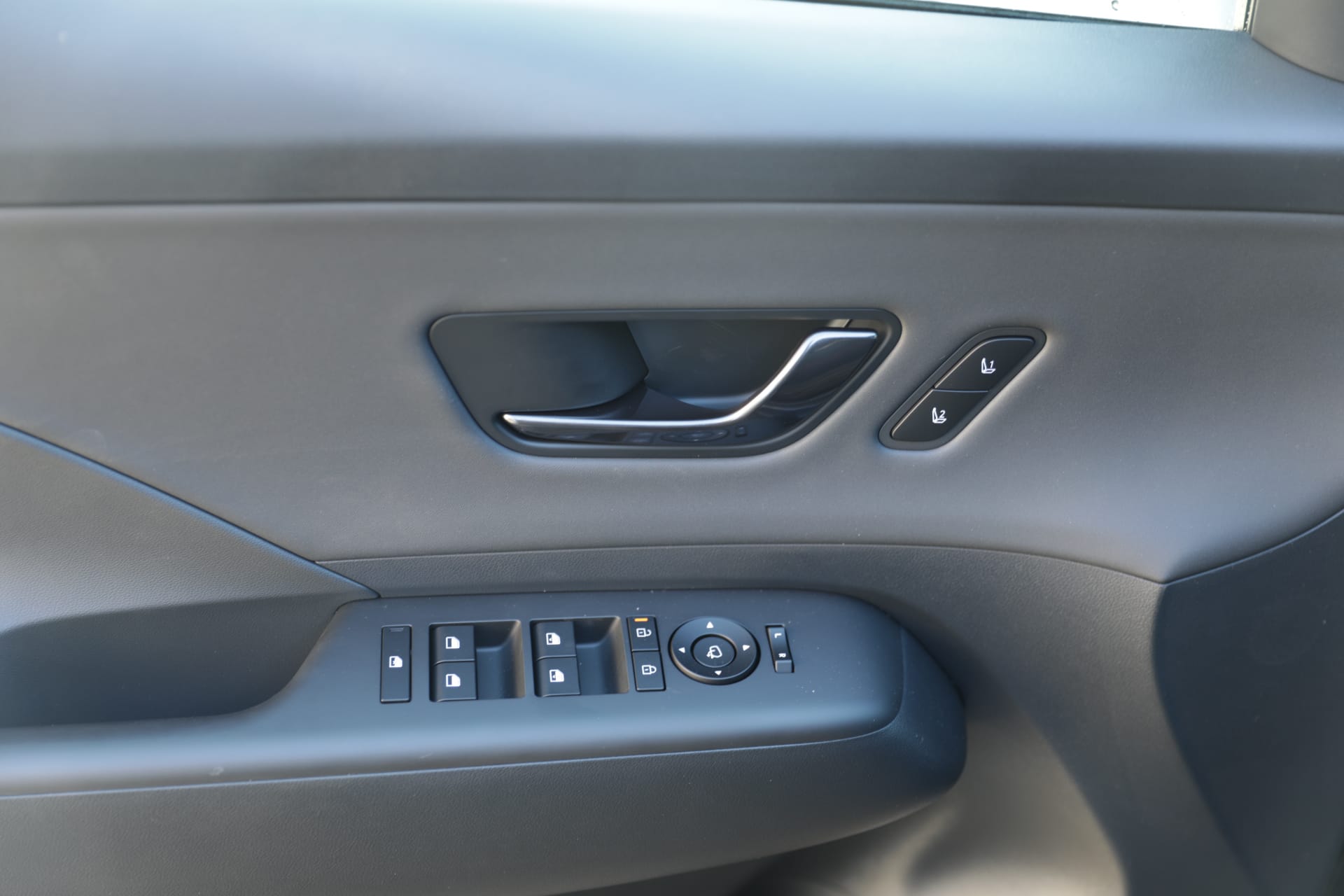 HYUNDAI Kona 1.6 GDi HEV N Line DCT-image-13