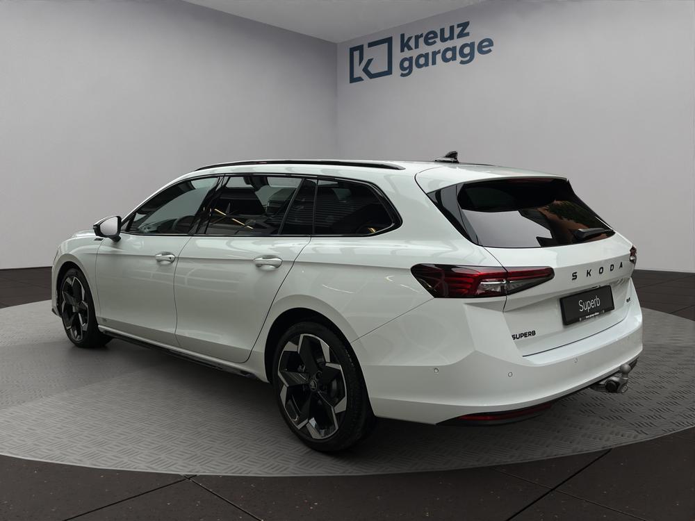 SKODA Superb Combi 2.0 TSI Sportline 4x4 DSG-image-3