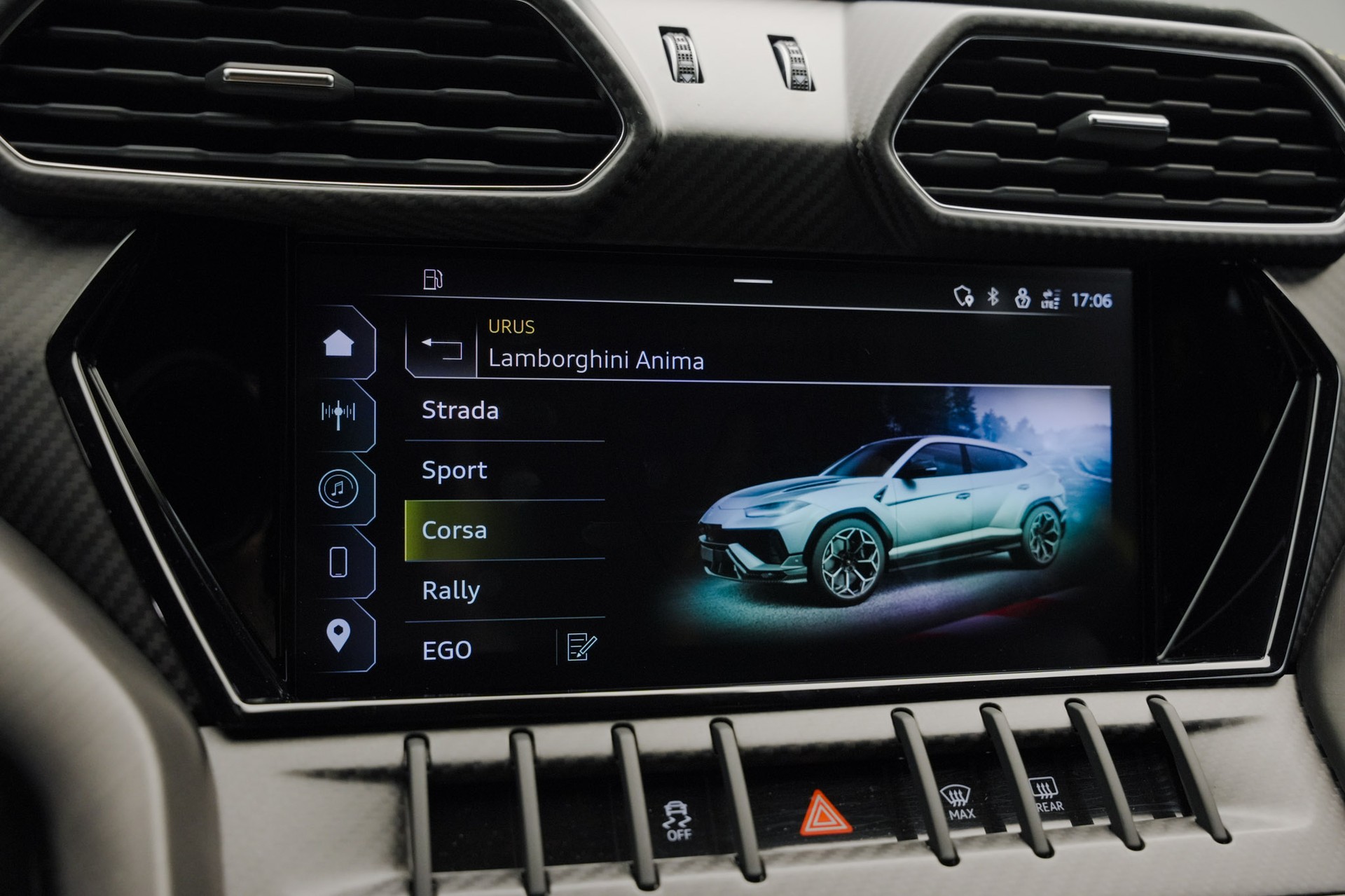 LAMBORGHINI Urus Performante *Full Carbon* *Akrapovic* *B&O*-image-25