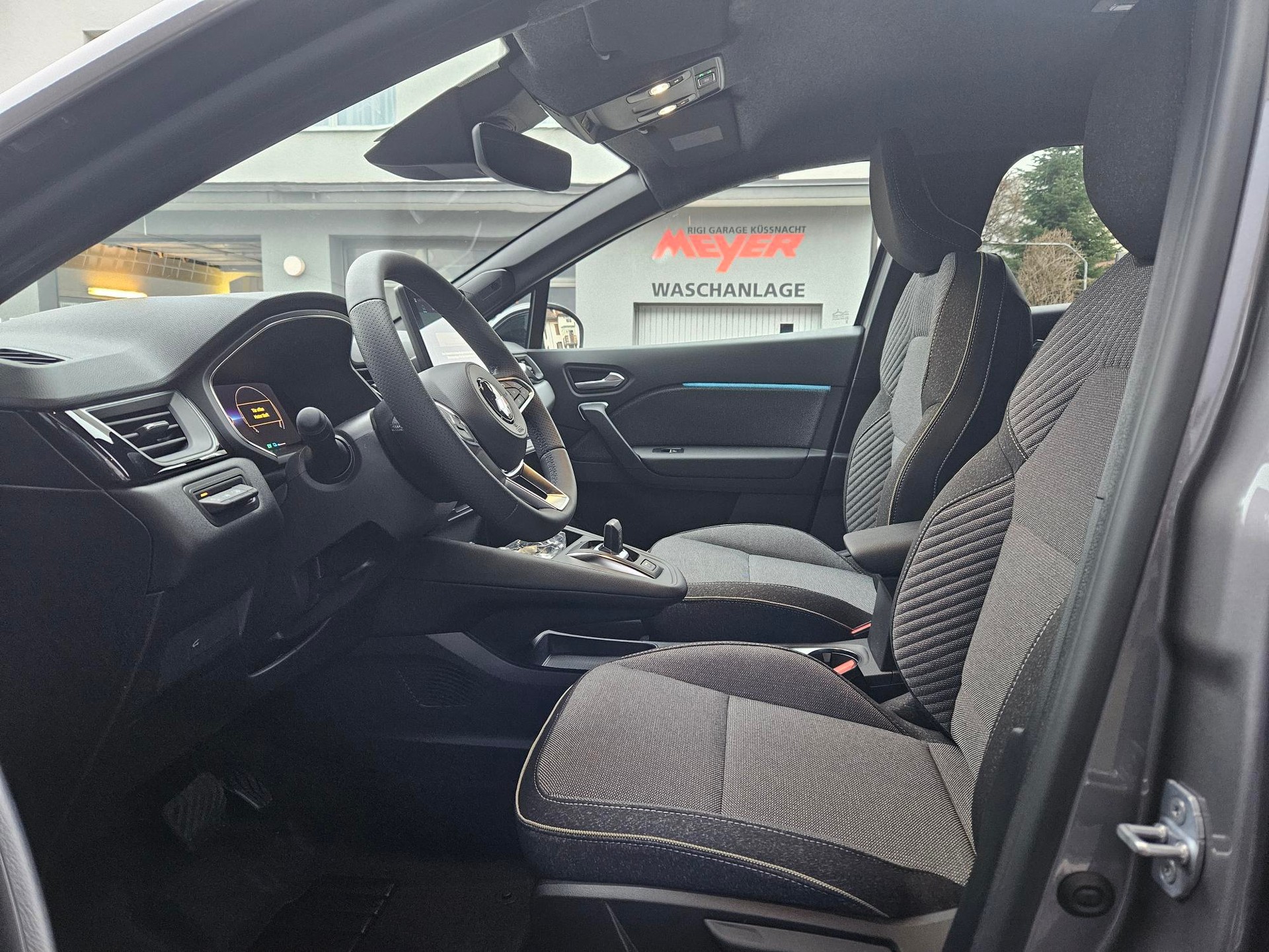 MITSUBISHI Grandis 1.8 HEV Intense-image-5