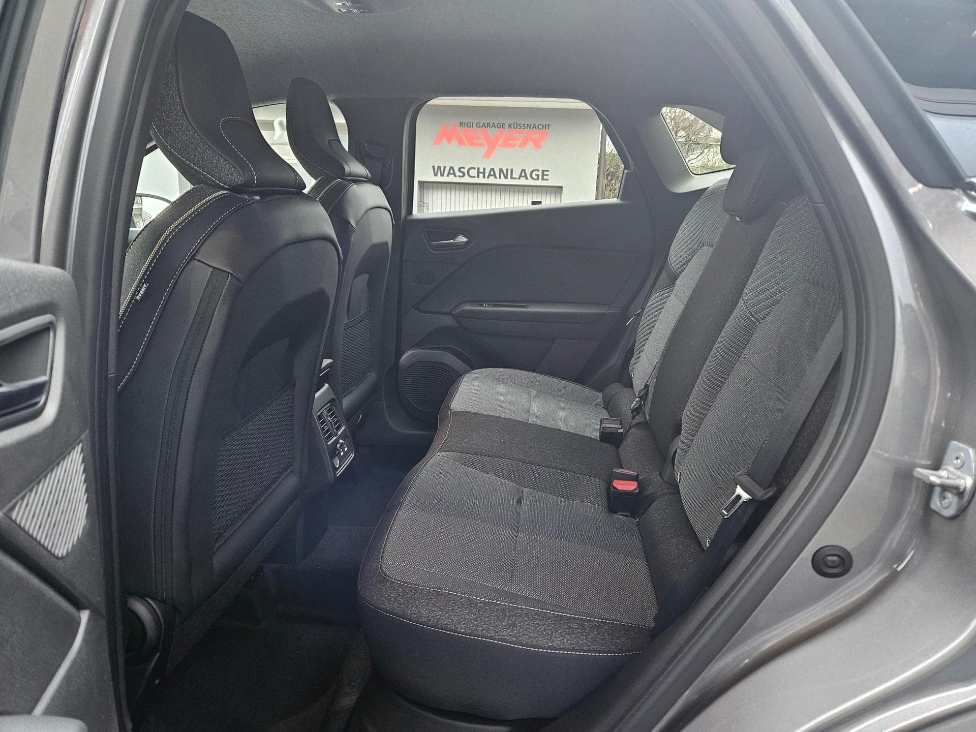 MITSUBISHI Grandis 1.8 HEV Intense-image-7