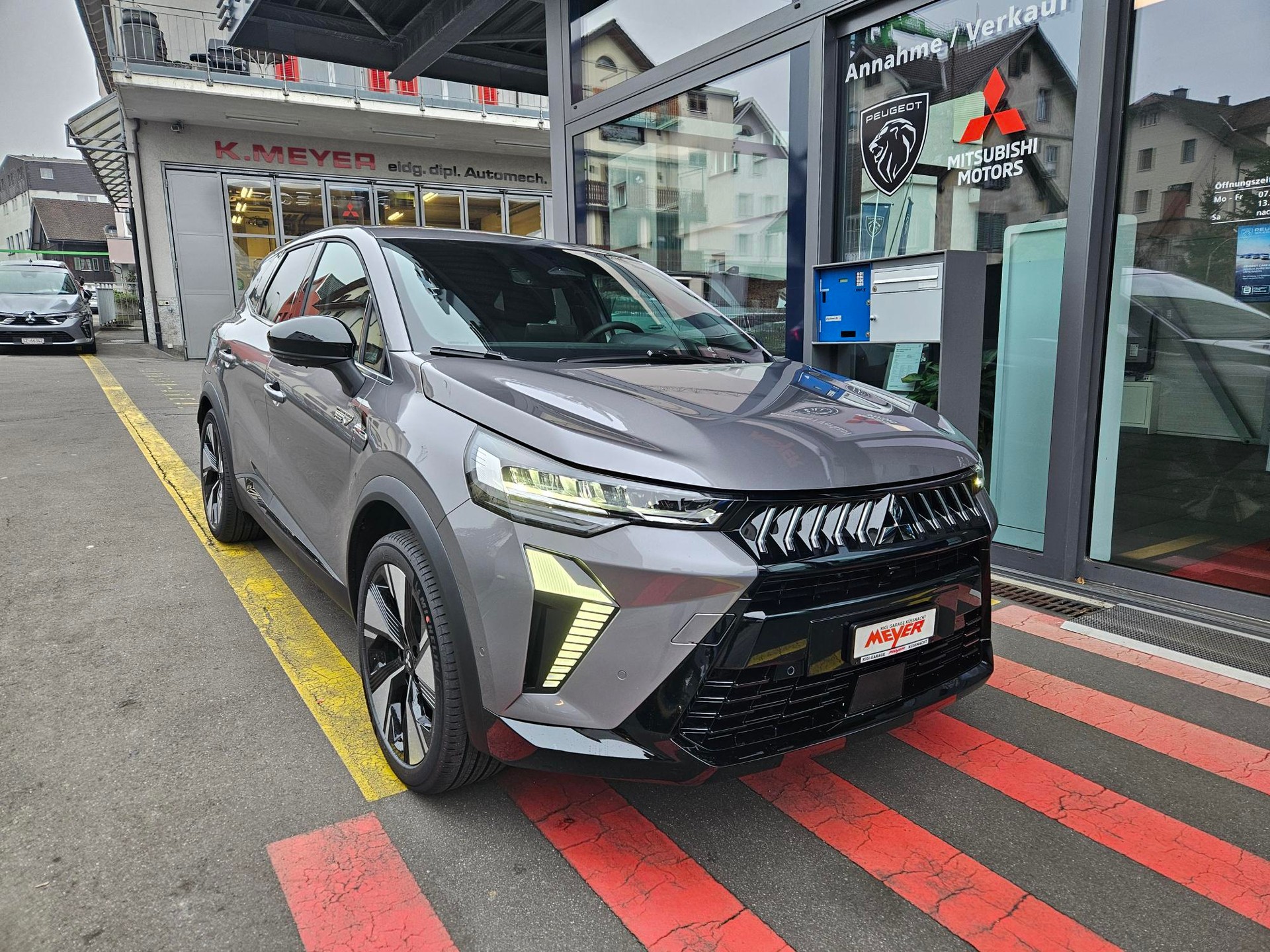 MITSUBISHI Grandis 1.8 HEV Intense
