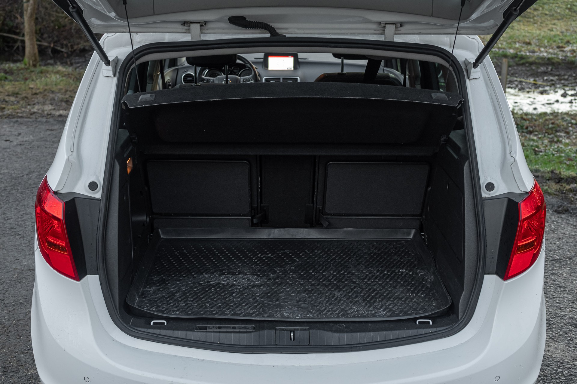 OPEL Meriva 1.4 Turbo Cosmo-image-19