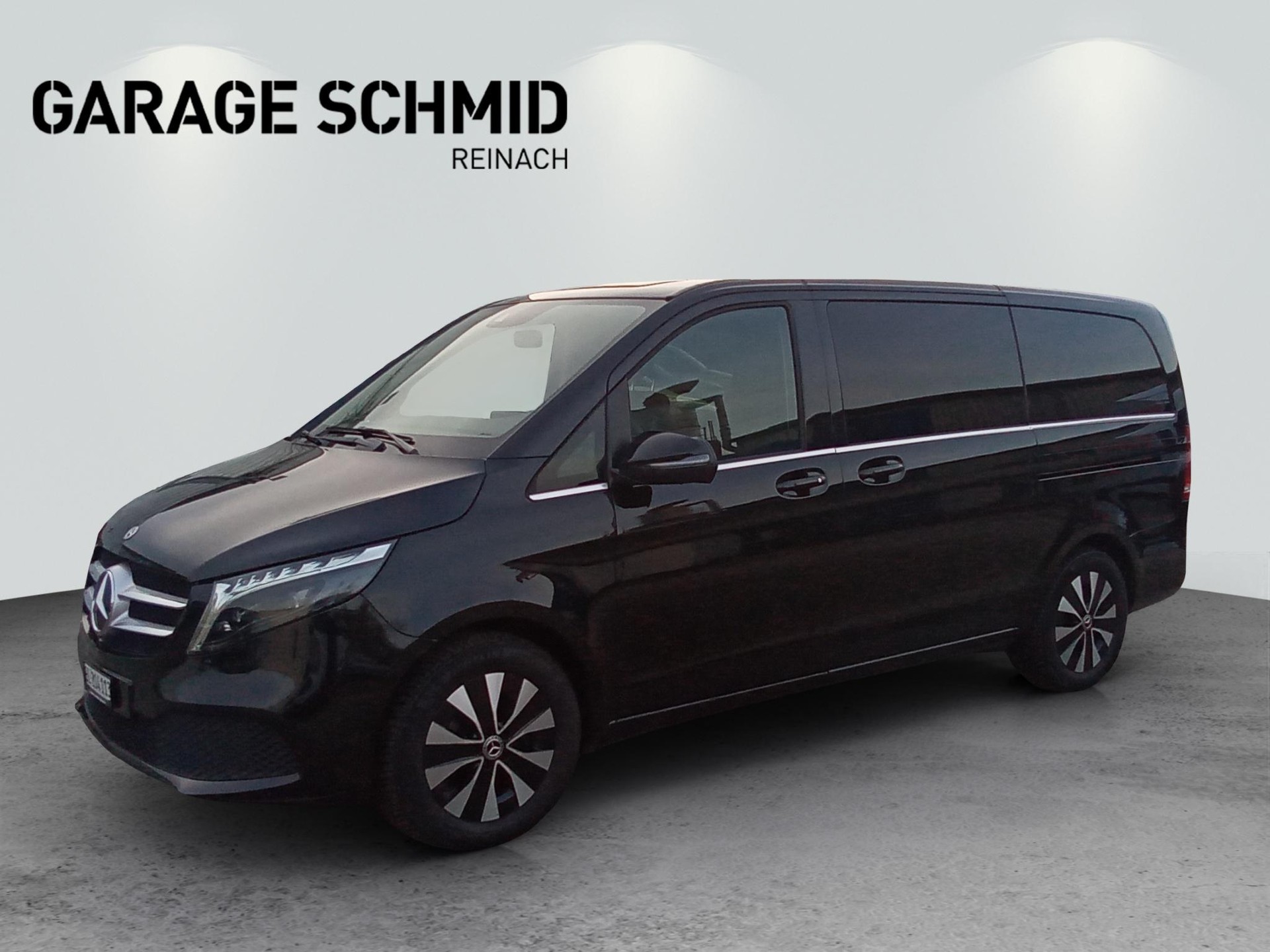 MERCEDES-BENZ V 250 d Avantgarde Lang Van-showroom-element-3