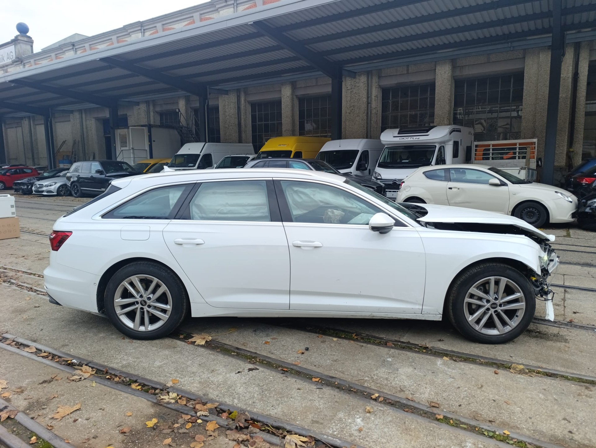 AUDI A6 Avant 40 TDI Attraction quattro S-tronic-image-5