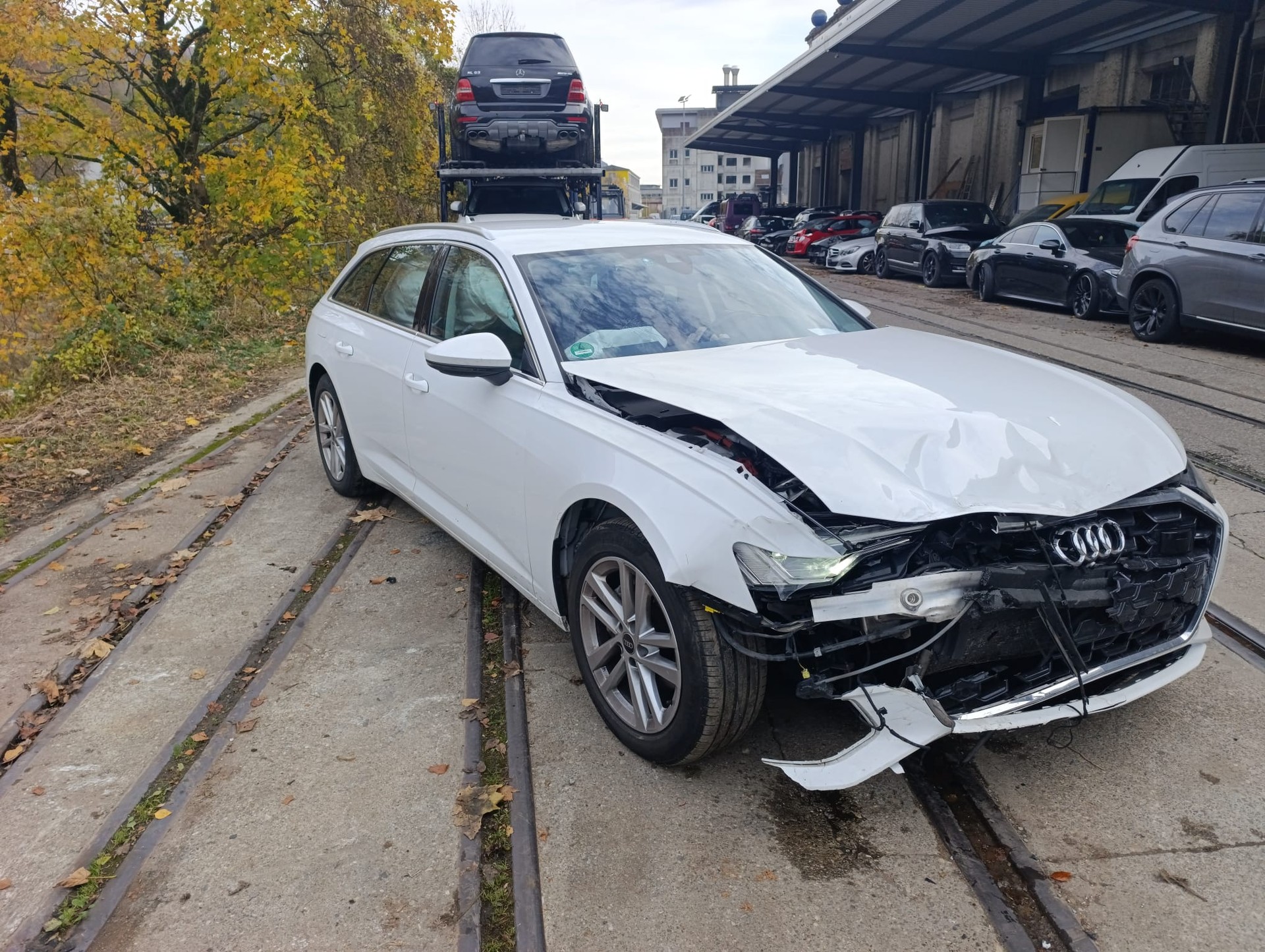 AUDI A6 Avant 40 TDI Attraction quattro S-tronic-image-4