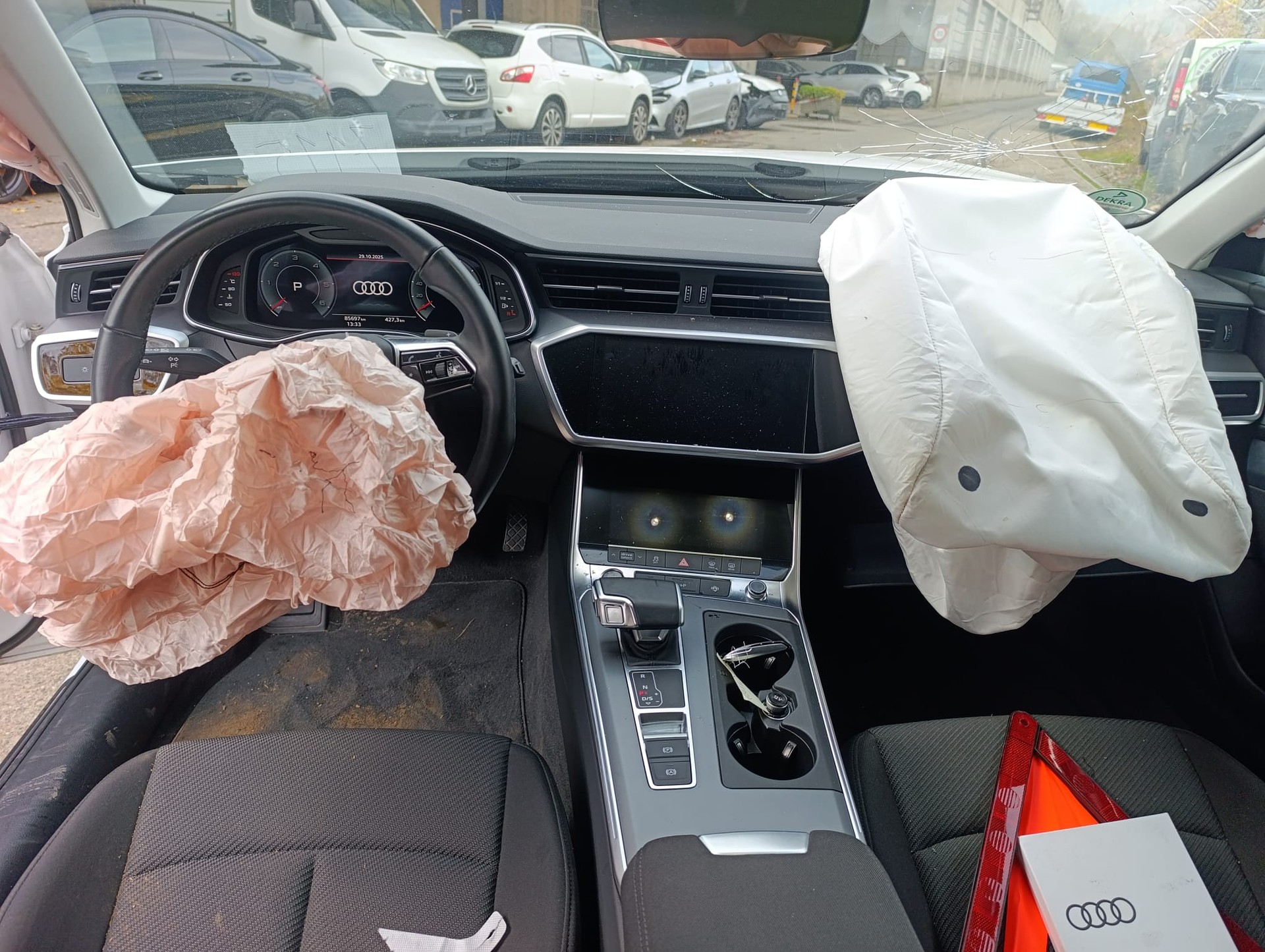 AUDI A6 Avant 40 TDI Attraction quattro S-tronic-image-6