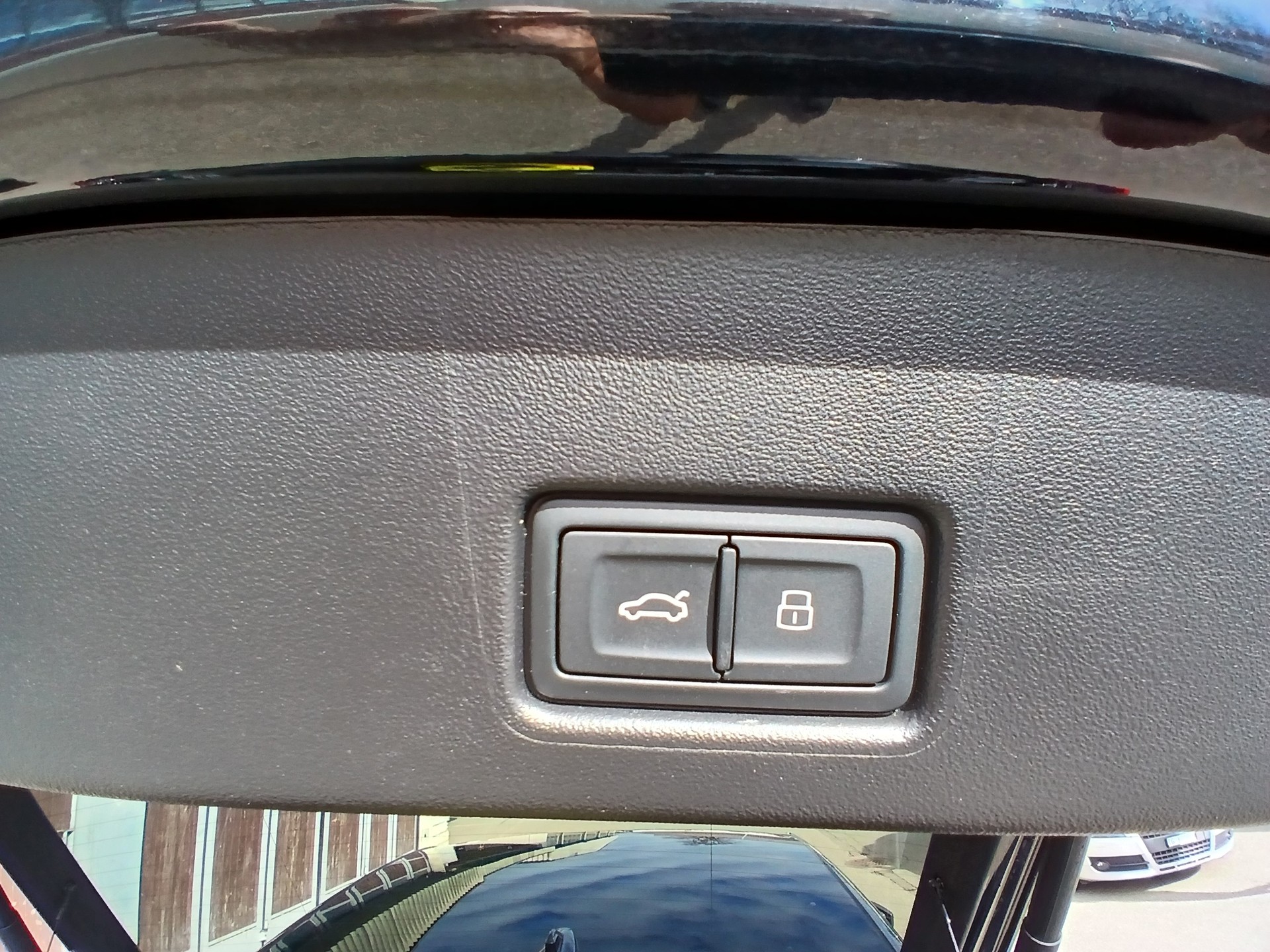 AUDI Q4 Sportback e-tron 40-image-13
