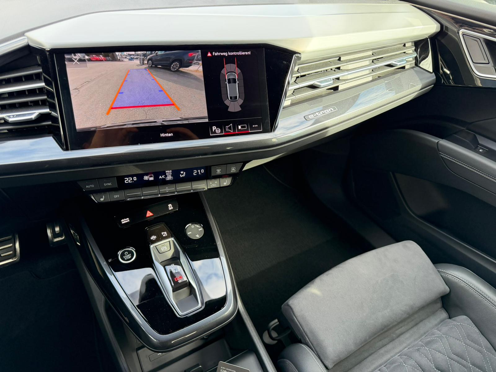 AUDI Q4 Sportback e-tron 40-image-11