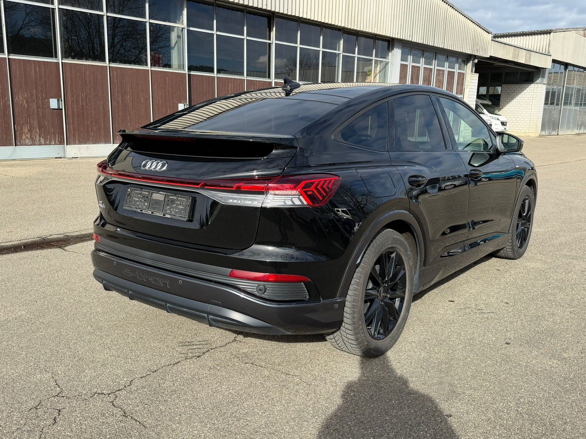 AUDI Q4 Sportback e-tron 40-image-4