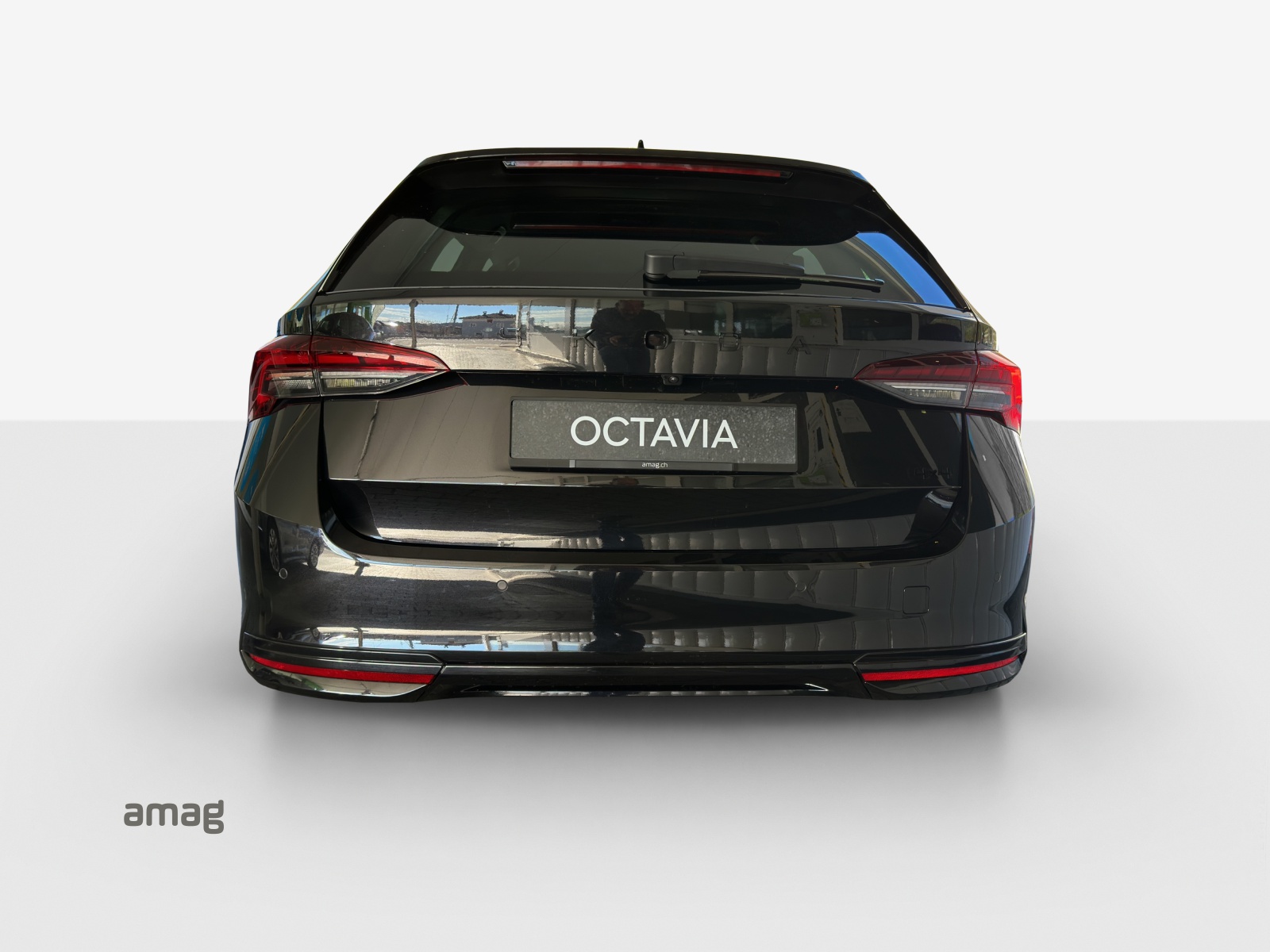 SKODA Octavia Combi 2.0 TSI DSG Sport Line 4x4-image-3